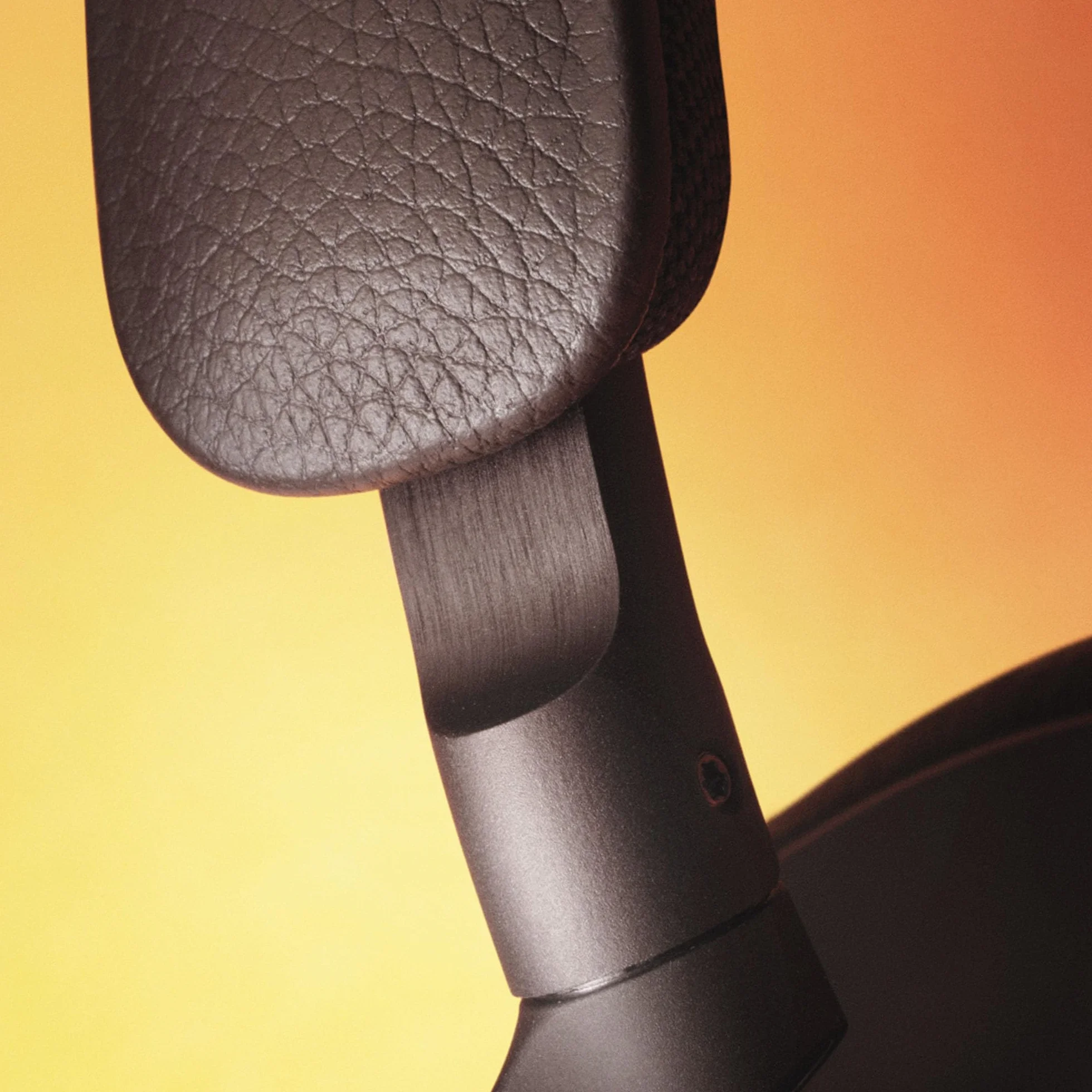 Bang & Olufsen Beoplay H95 1266115 Słuchawki Bezprzewodowe, Brązowy, 38 h | Słuchawki Bluetooth, aktywna redukcja szumów (ANC), 50 godzin autonomii, 6 mikrofonów, w zestawie etui transportowe