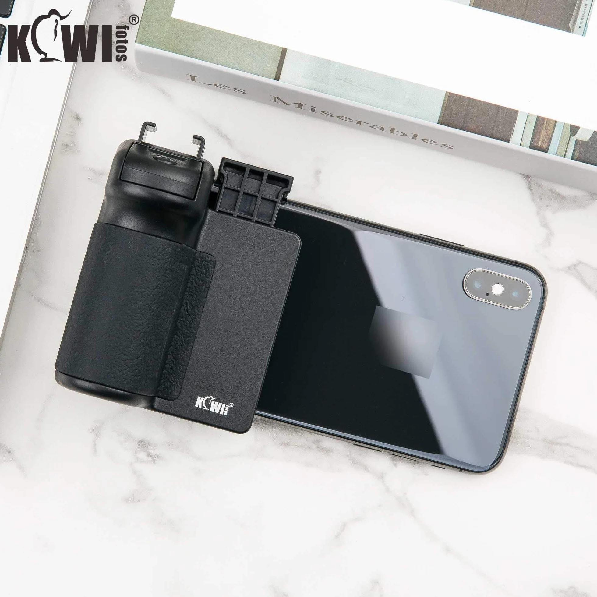KIWIFOTOS Pilot zdalnego sterowania do smartfona ze stabilizatorem uchwytu do selfie vlog wideo kompatybilny z iPhone 14 13 12 11 XS X XR 8 + 8 7+ 7 6S+ 6S Galaxy Mate MI PIXEL o szerokości 59-85 mm