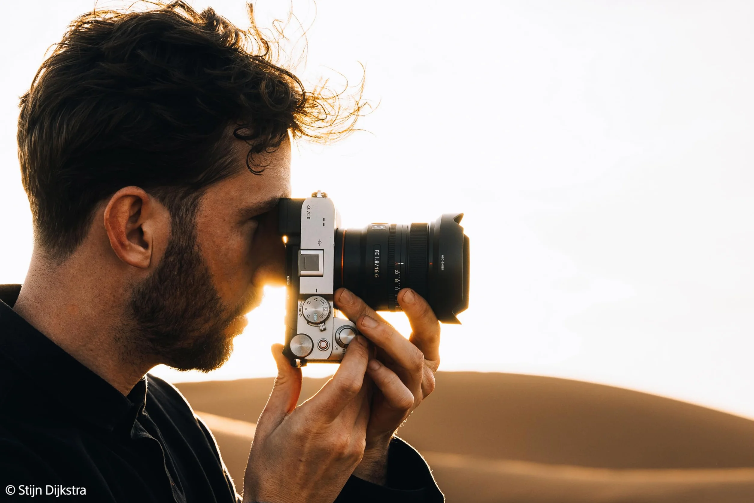 Sony Pełnoklatkowy ultraszeroki obiektyw Prime z serii 16 mm f/1,8 G – idealny do krajobrazów, architektury i vlogowania