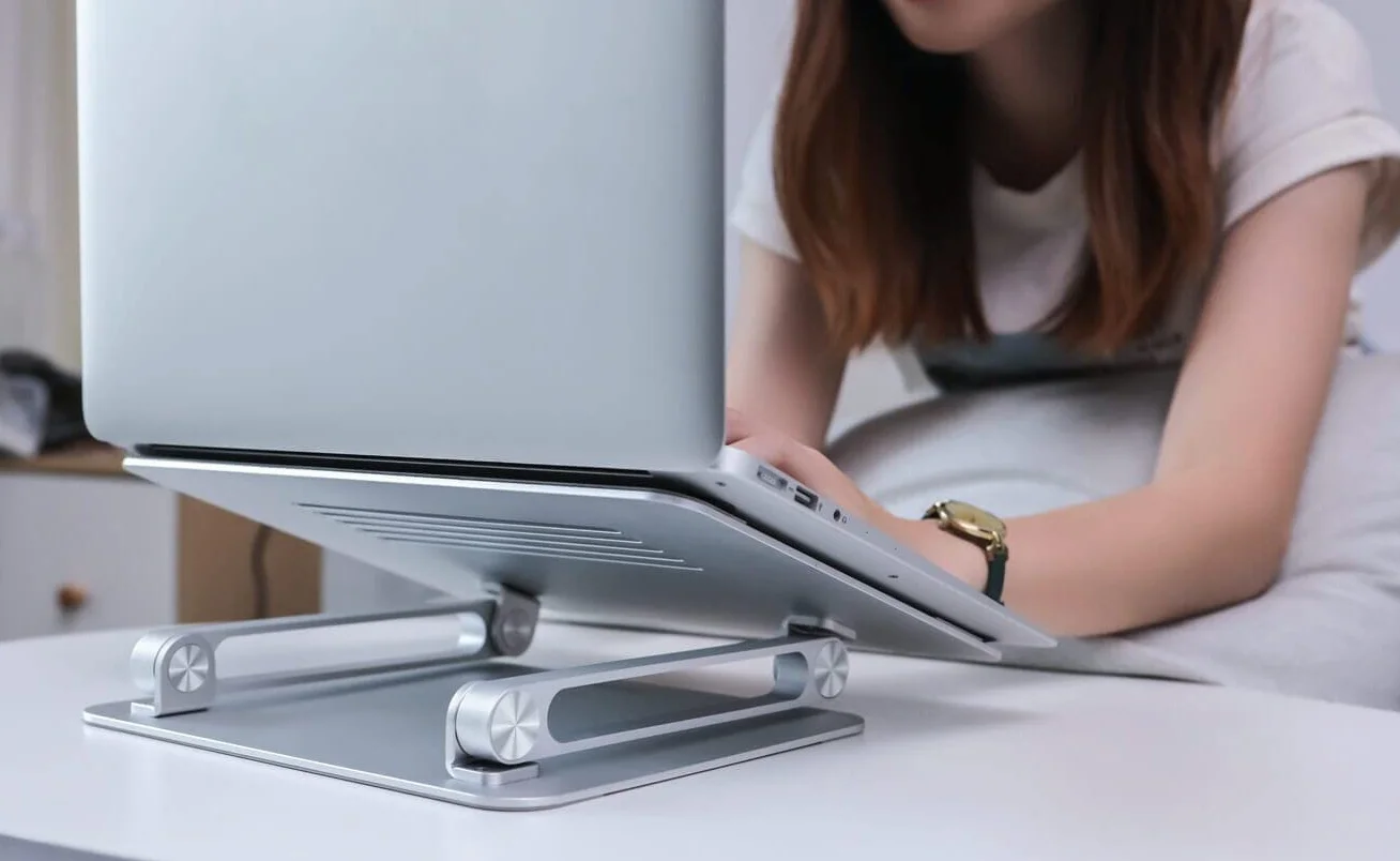 Nillkin - ProStand Ergonomic stolik – aluminium – srebrny