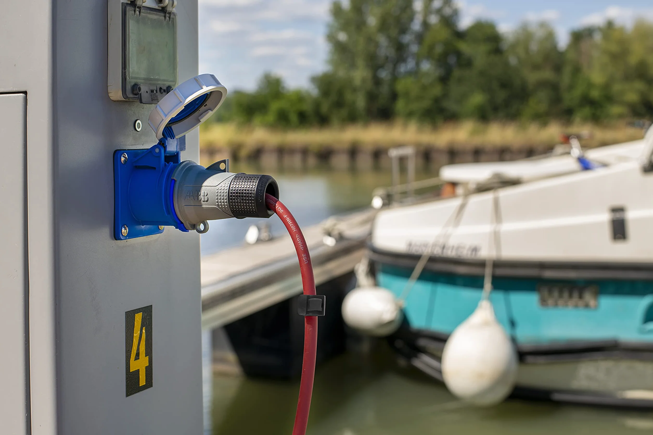 Brennenstuhl Elektryczny przedłużacz/Przedłużacz zewnętrzny Rozwiązania do kamperów, przyczep kempingowych, łodzi, sklepów ulicznych (15m H07RN-F 3G1,5, na zewnątrz), wyprodukowany we Francji