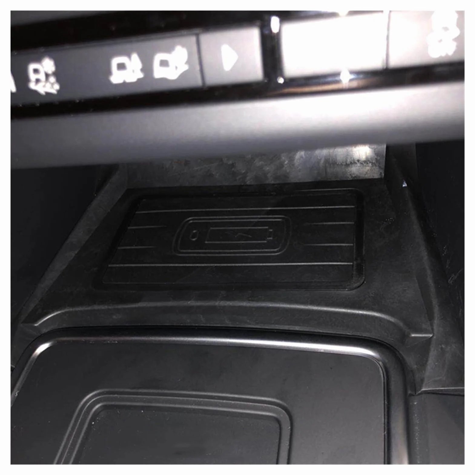 Bezprzewodowa ładowarka samochodowa QI, dla Hyundai, Tucson 2015 2016 2017 2018 2019 15w szybka ładowarka do telefonu ładowanie Palte Pad uchwyt do ładowania Samochodowa płyta ładująca