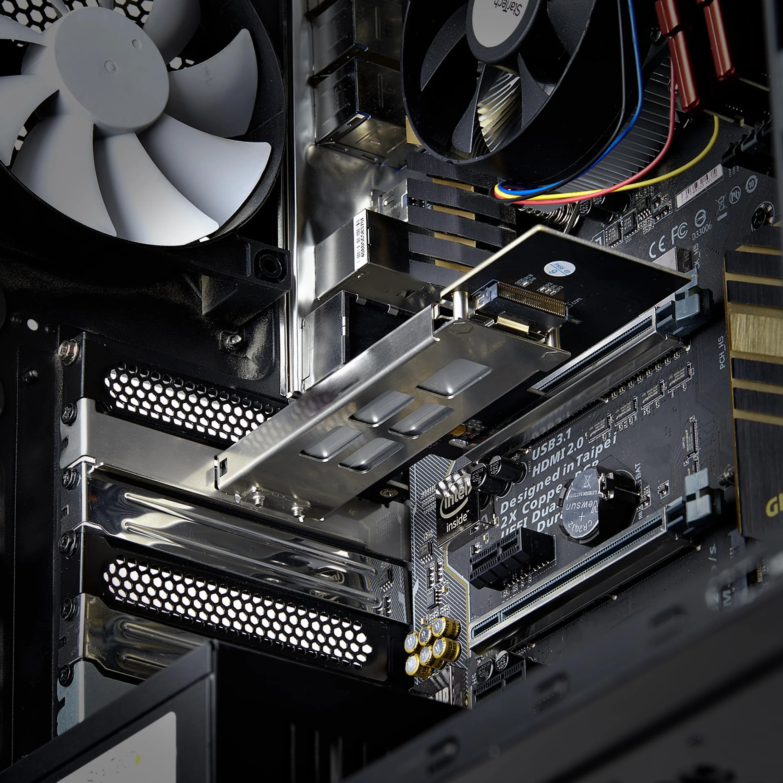 StarTech.com M.2 NVMe SSD na PCIe x4 Mobile Rack/płyta montażowa ze zdejmowaną tacą na gniazdo rozszerzeń PCI Express, instalacja beznarzędziowa, kieszeń na dysk PCIe 4.0/3.0 Hot-Swap, blokada