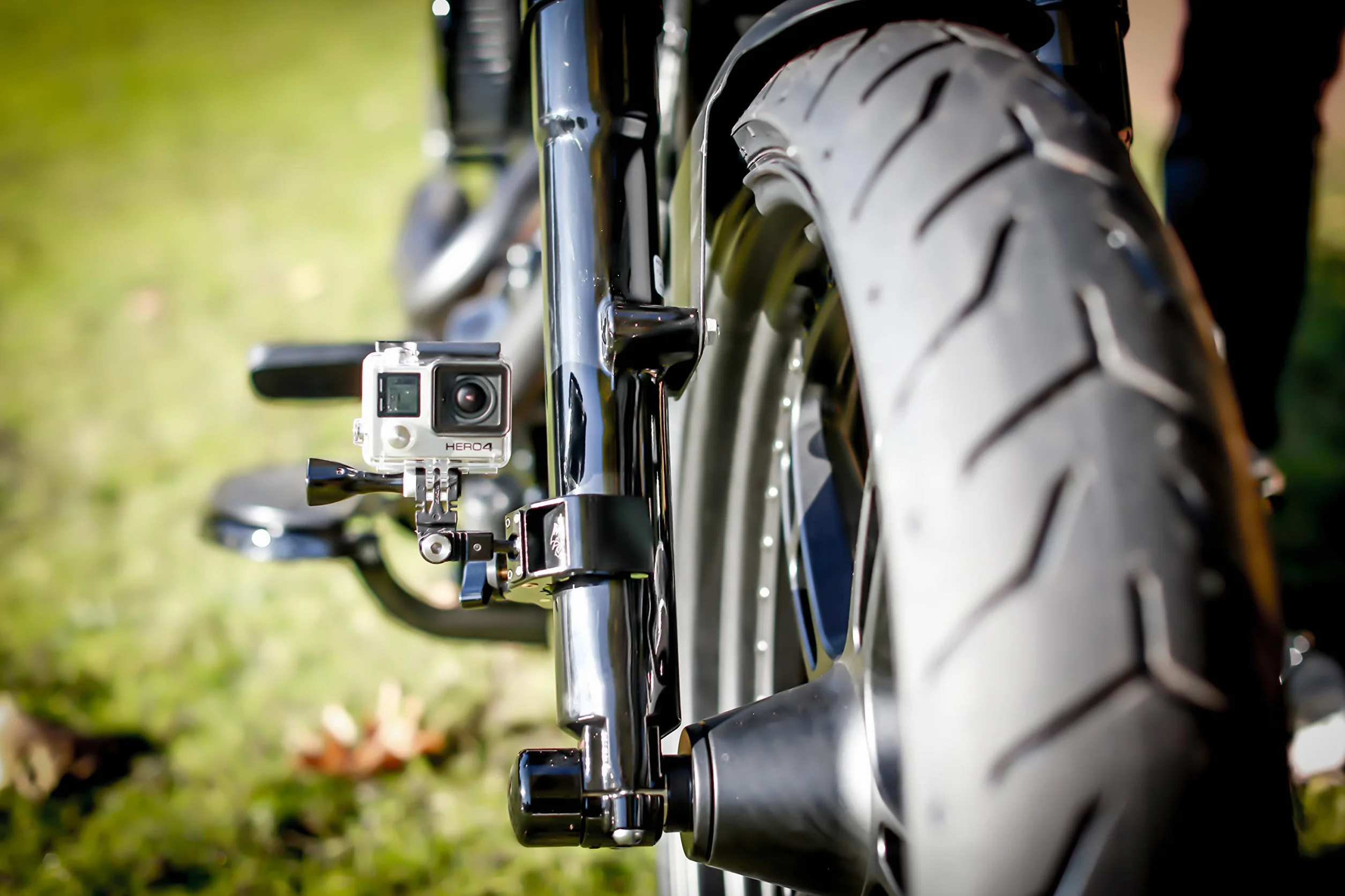 Shark – Solidny uchwyt do GoPro i kamer akcji | Dla profili Ø 28-65 mm (okrągłych lub płaskich) | Aluminium CNC, mocne trzymanie | Idealny do motocykli, MTB, rowerów, outdooru i przygód