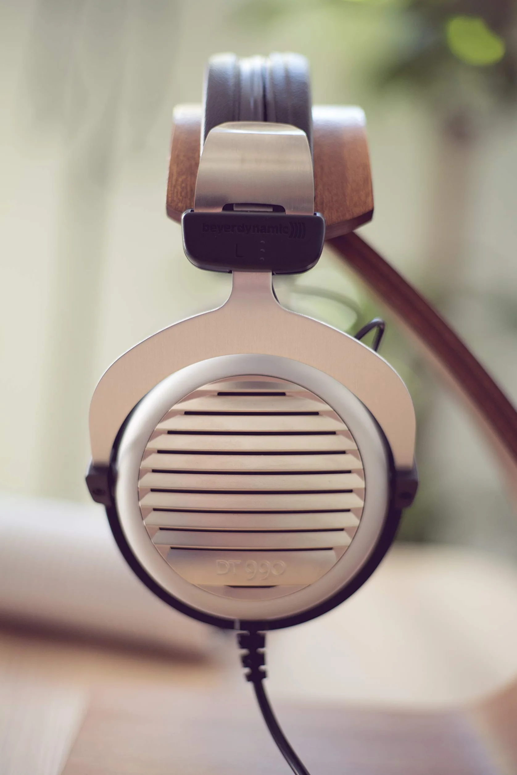 beyerdynamic DT 990 Edition słuchawki nauszne stereo 600 omów. Otwarta konstrukcja, przewodowa, High-End, do specjalnych wzmacniaczy słuchawek