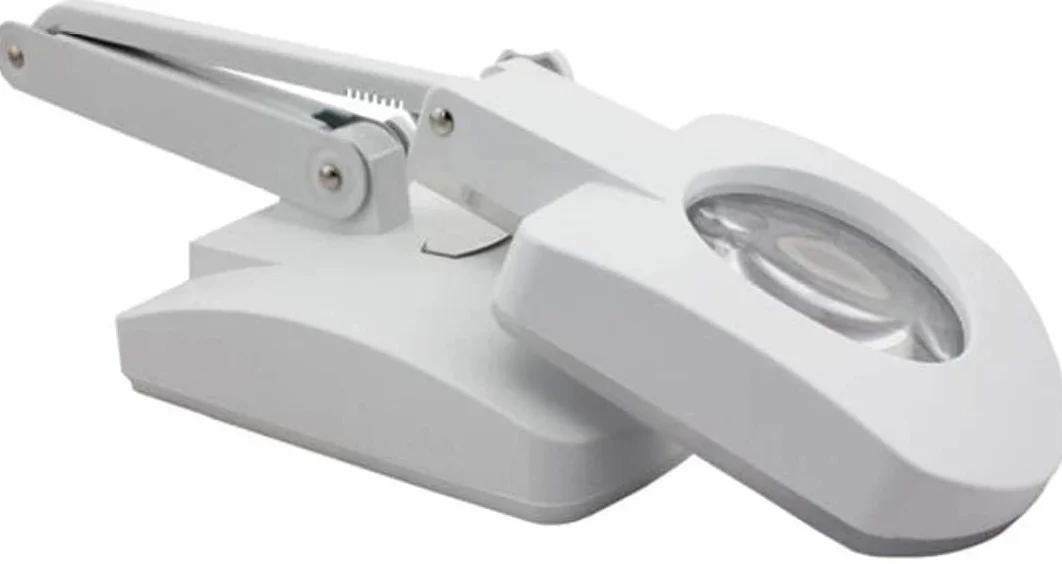 Lupa z podświetleniem LED Dioptrii 3D / 8D ze stojakiem - Lupa biurkowa Składana konstrukcja z lampą 56 LED - Najlepsze szkło powiększające bez użycia rąk ze światłem do czytania Interesting