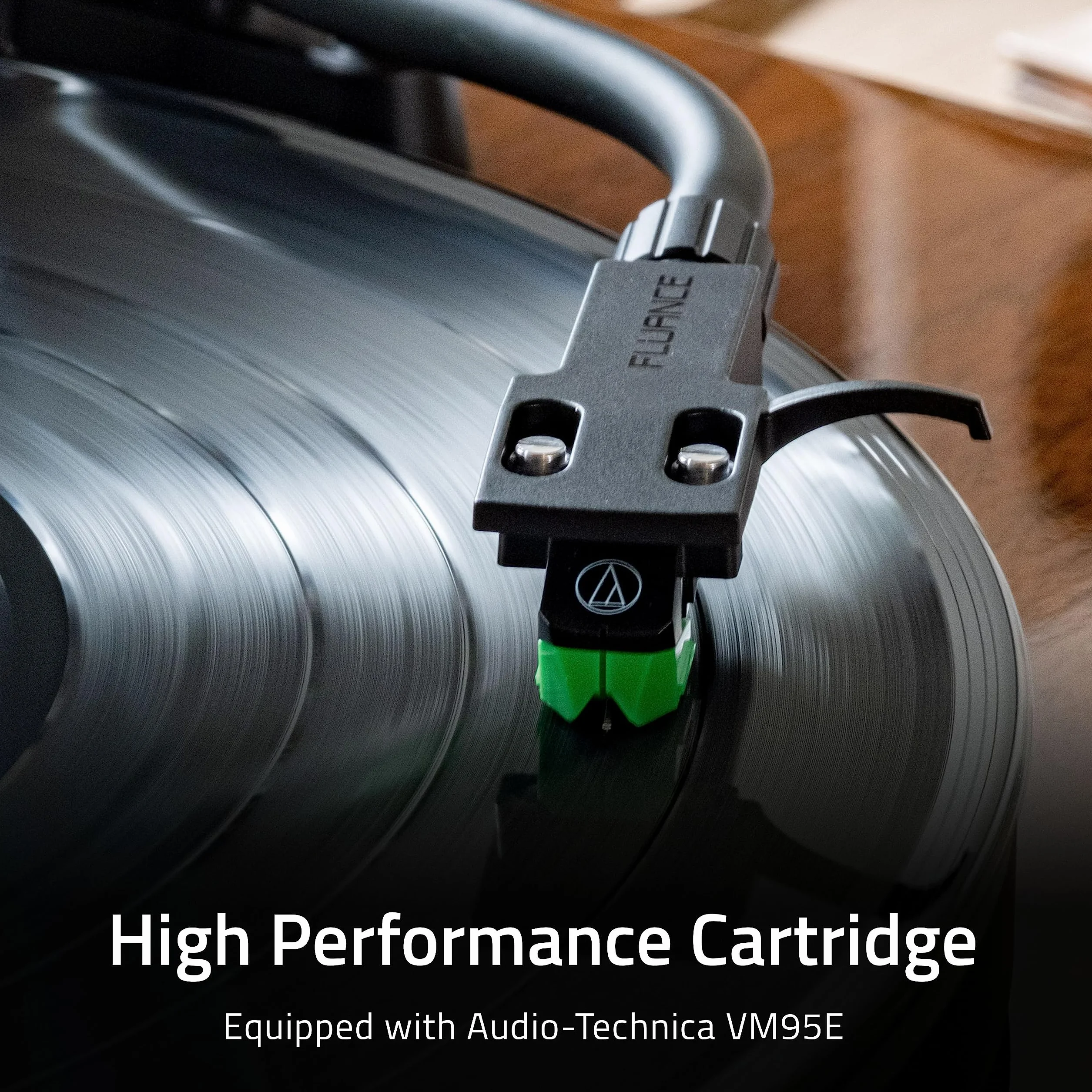 Fluance RT81+ Elite Gramofon winylowy – Audio-Technica VM95E wkładka gramofonowa, antyrezonansowy talerz, mata akrylowa, przedwzmacniacz phono, podstawa z litego drewna, regulowane nóżki – biały
