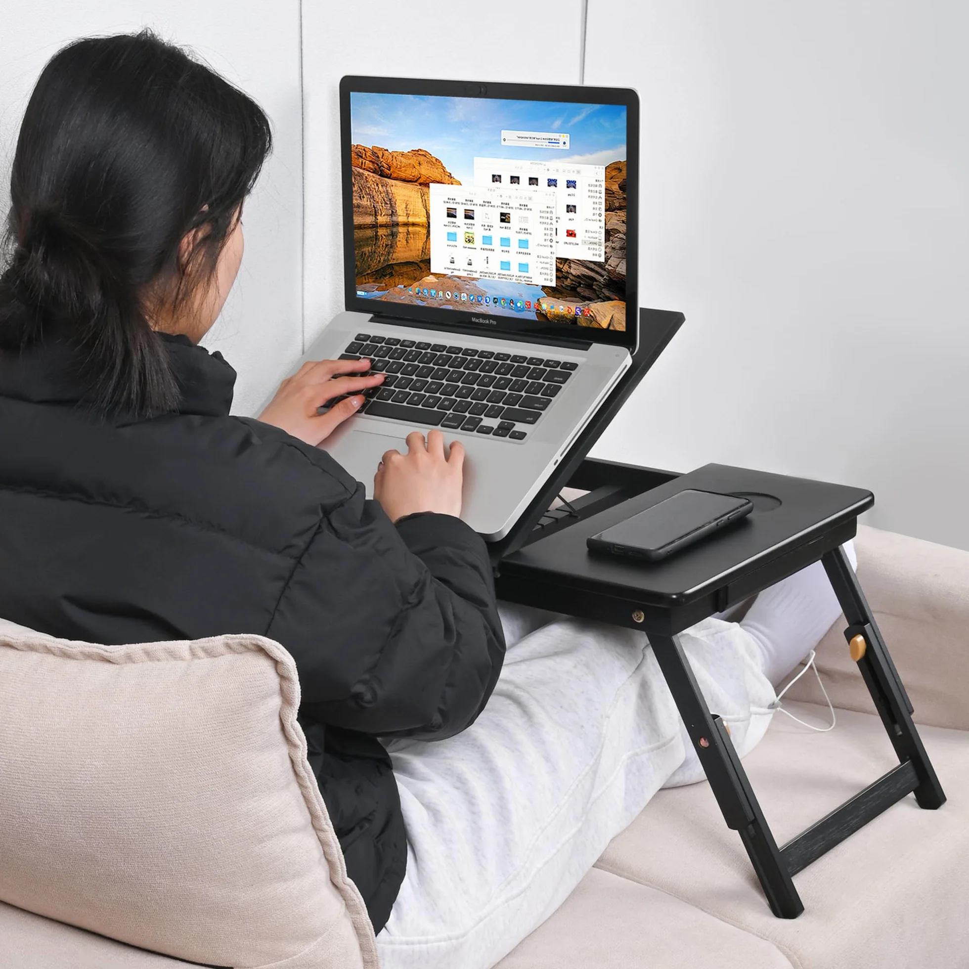 VASMIA Bambusowy stolik pod laptop do łóżka i kanapy, Stolik składany, Taca śniadaniowa ze składanymi nogami, Regulowana wysokość, Półka na łóżko, Składana, Czarny
