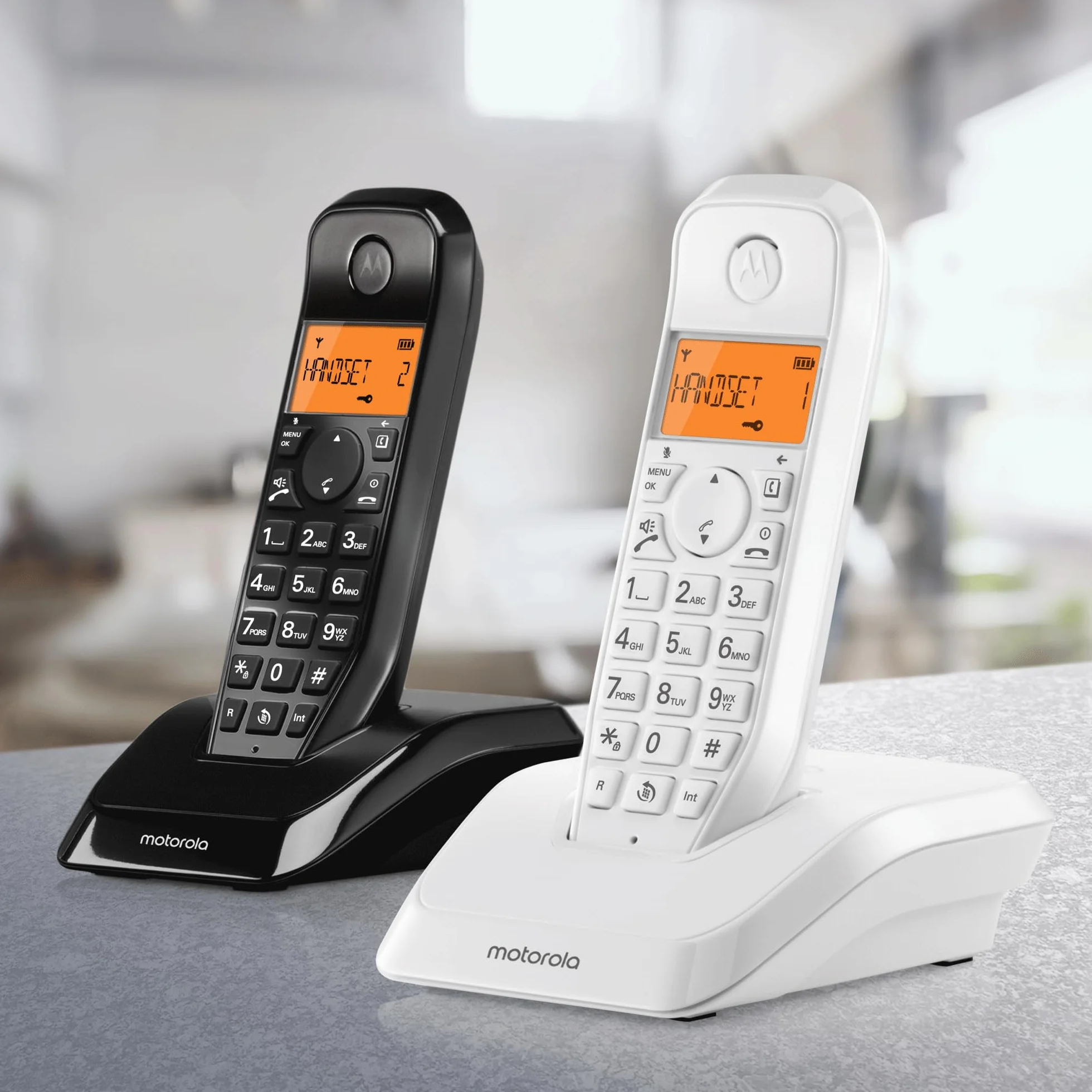 Motorola Voice - S1202 Cyfrowy telefon bezprzewodowy seria S12 z blokowaniem połączeń i funkcją Nie przeszkadzać, głośnomówiący, książka telefoniczna do 50 nazw i numerów, czarno-biały