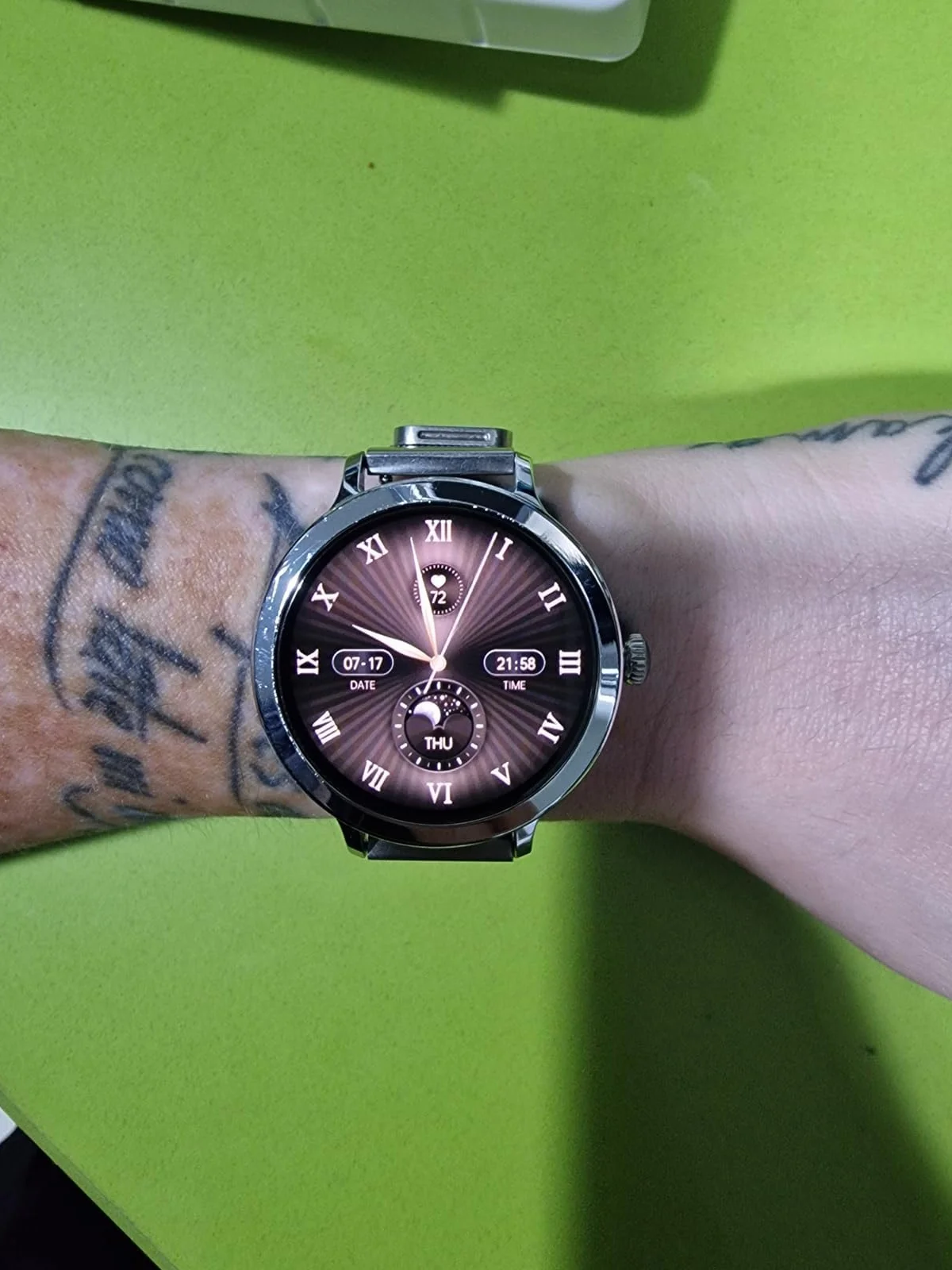 Damski smartwatch Efolen z funkcją telefonu, Inteligentny zegarek z ekranem dotykowym 1,1 cala, Zegarek z trybami sportowymi 110+, Monitor pracy serca, Miesiączka SpO2, monitor snu,Monitor fitness