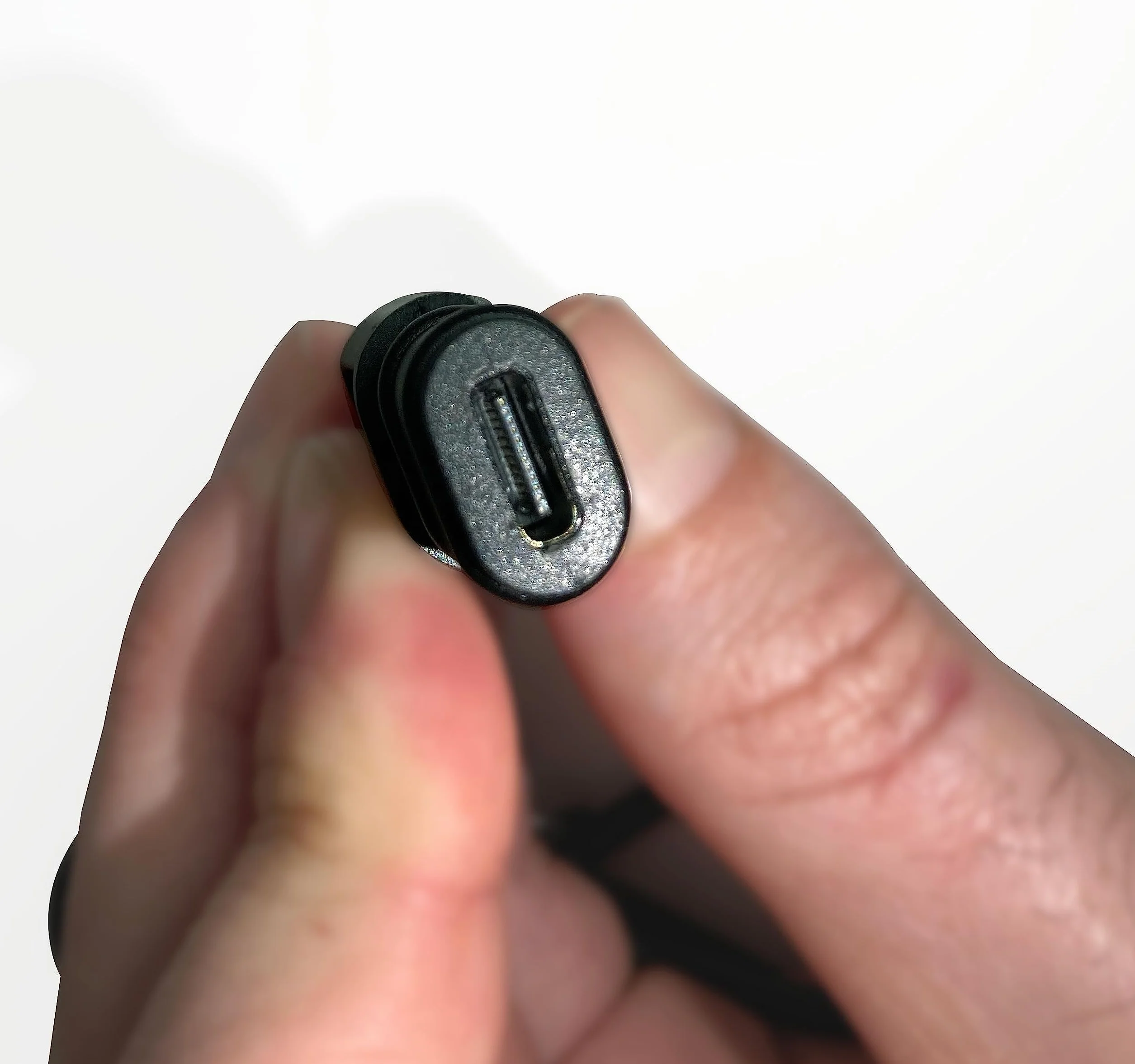 OptiMate USB O-118, inteligentna ładowarka motocyklowa 3300 mA USB-C, z trybem czuwania i monitorem akumulatora pojazdu
