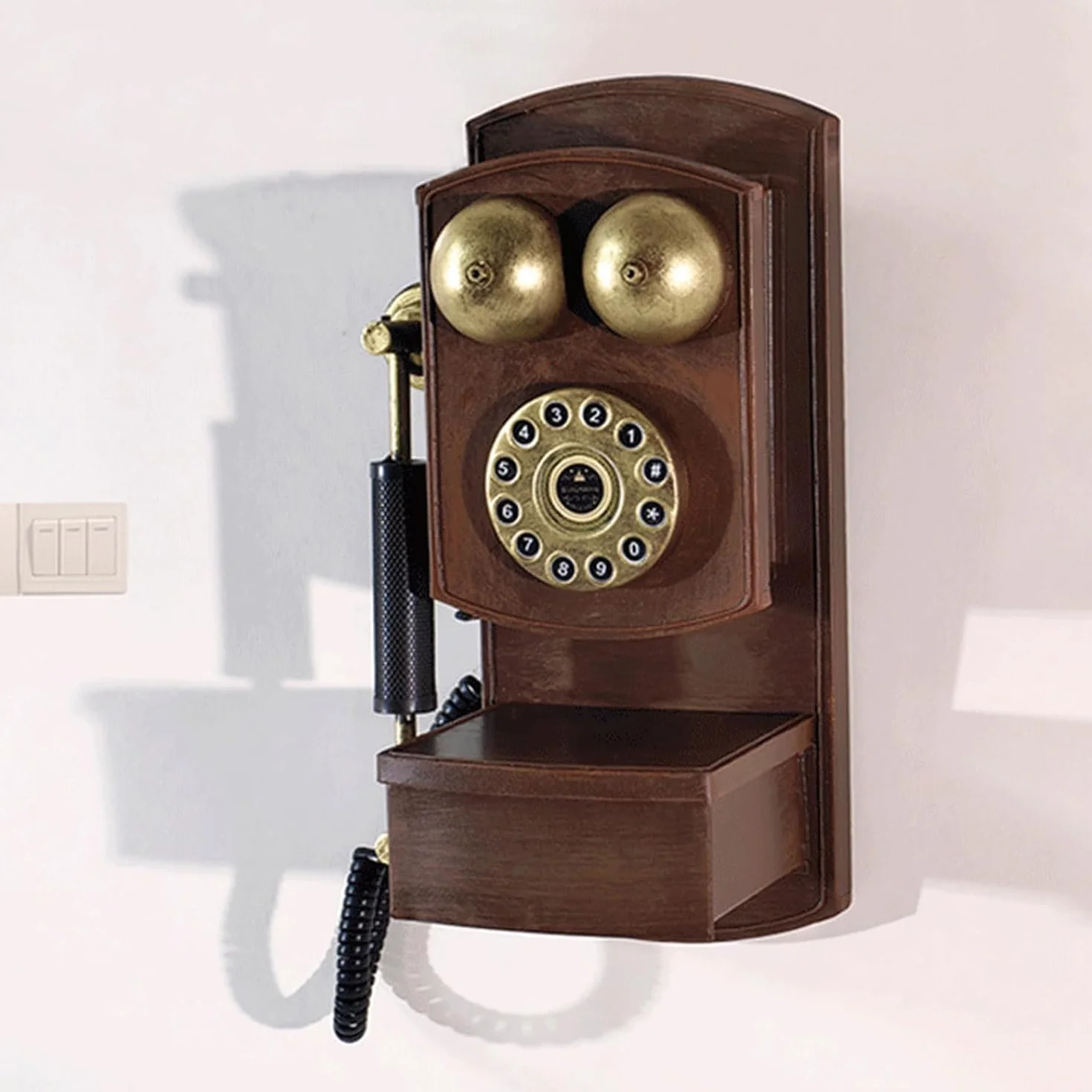 Dekoracja ścienna telefonu w stylu vintage z obrotową tarczą - antyczna ozdoba na telefon stacjonarny do domu, biura lub retro budki - klasyczny rekwizyt kolekcjonerski