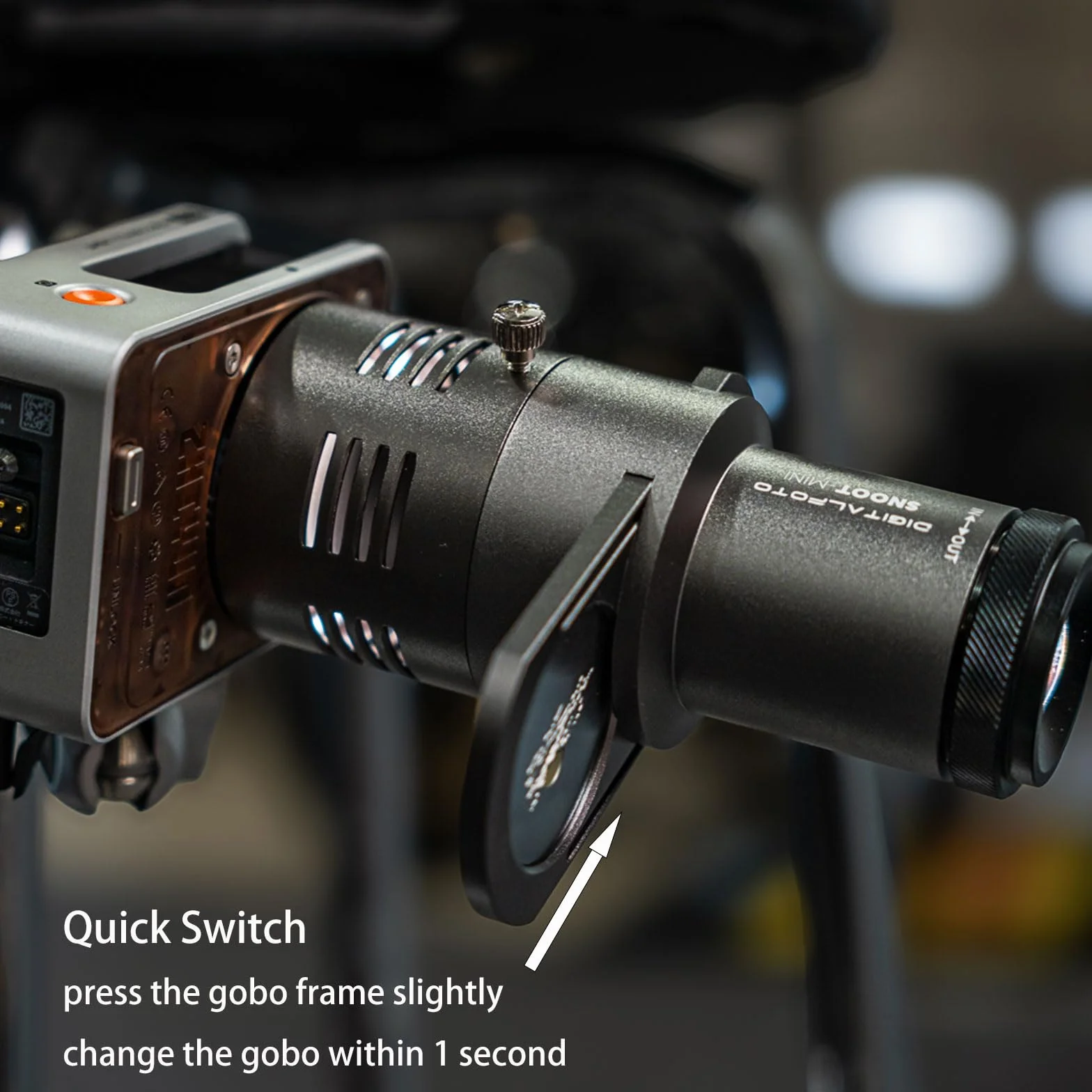 DF DIGITALFOTO Mini Optyczny Snoot Projector, Photo Spotlight Attachment z Mocowaniem Zhiyun/Ulanzi/Godox, 33 Gobos, Magnetyczna Rama, Kompatybilny z ZHIYUN CINEPEER CX100, Godox ML100Bi/ML60IIBi