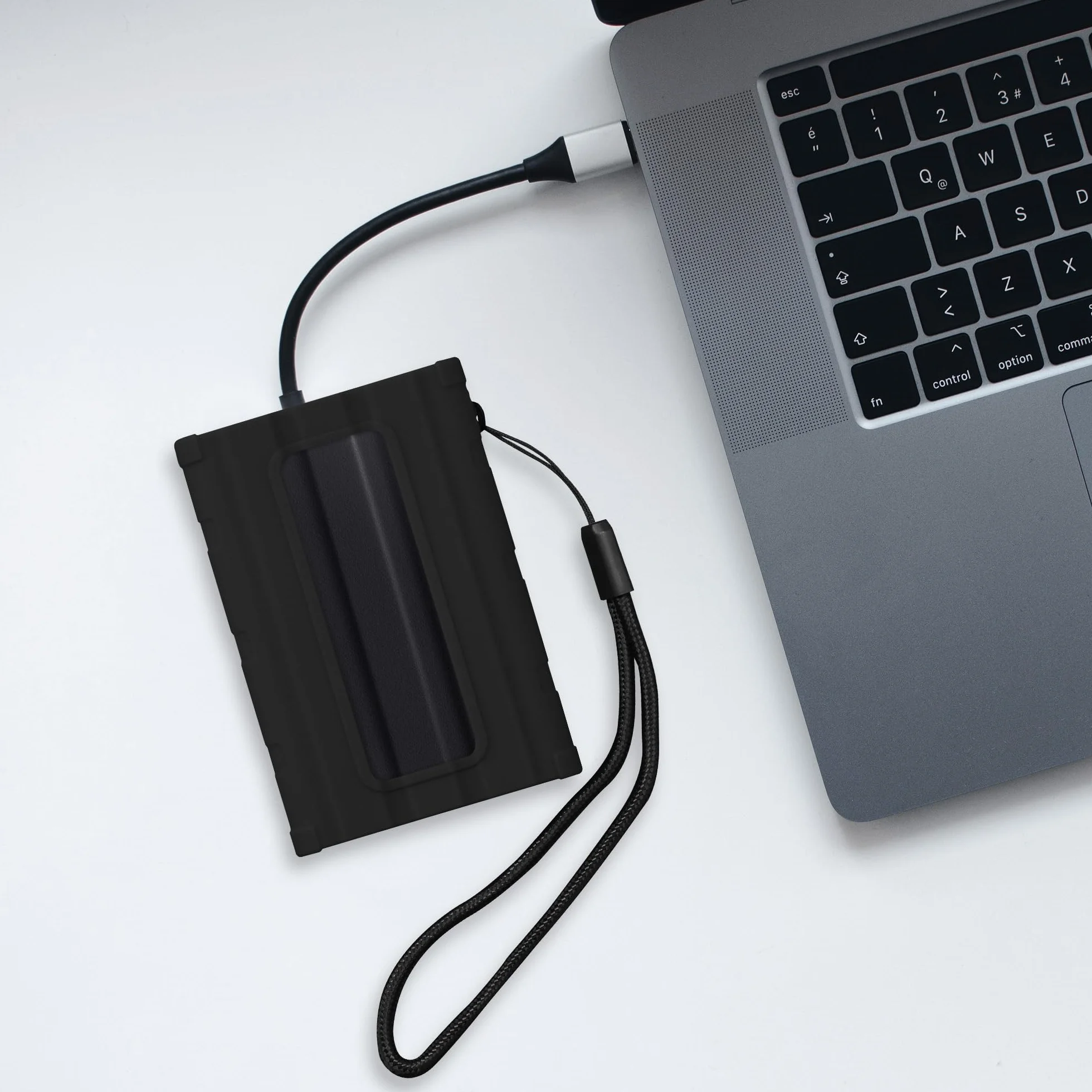 kwmobile Silikonowe etui kompatybilne z Samsung Portable SSD T7 Shield - etui ochronne na dysk SSD - czarne