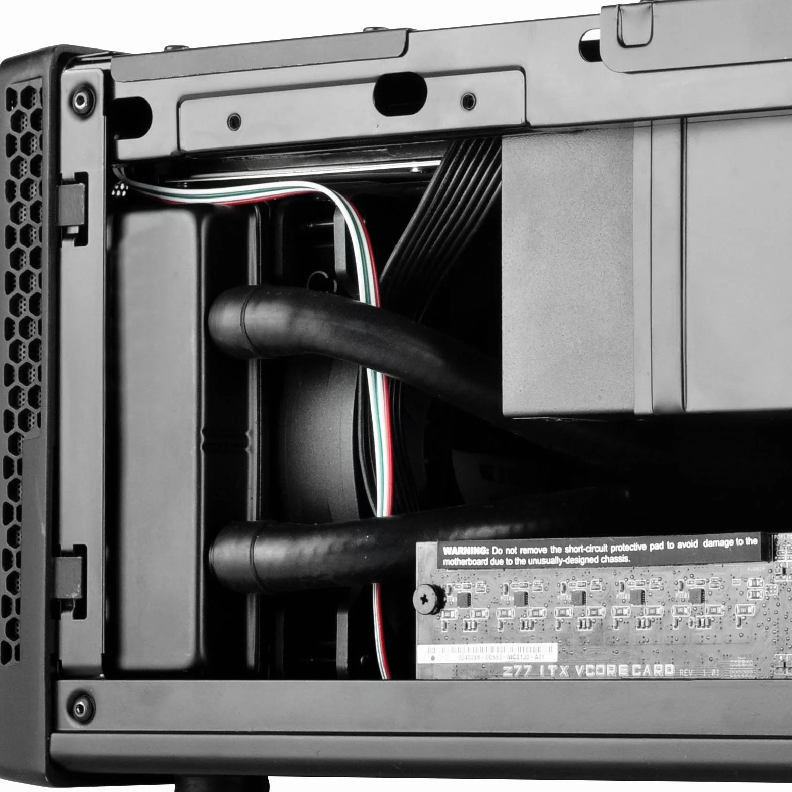 SilverStone SST-SG13B-C - Sugo Mini-ITX kompaktowa obudowa Cube, przednia osłona z siateczki, przyłącze USB typu C z przodu, czarna