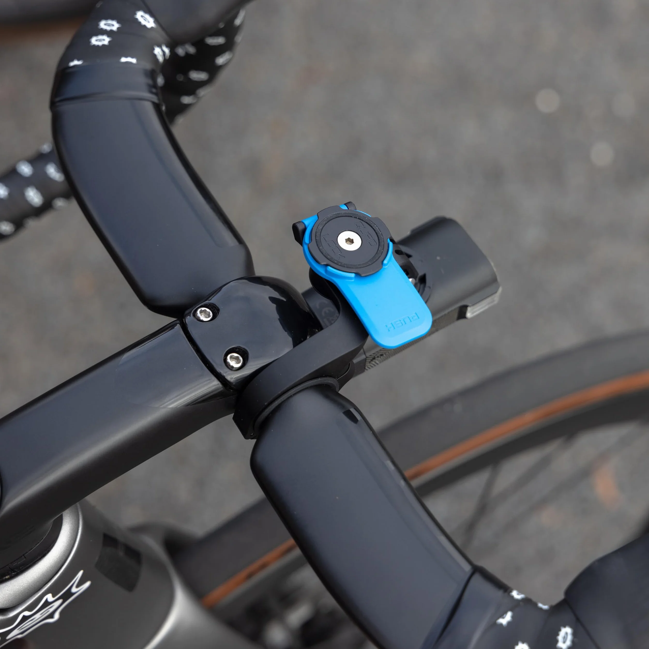 Quad Lock Out Front uchwyt na kierownicę roweru (V3) z MAG etui na telefon komórkowy Galaxy A54