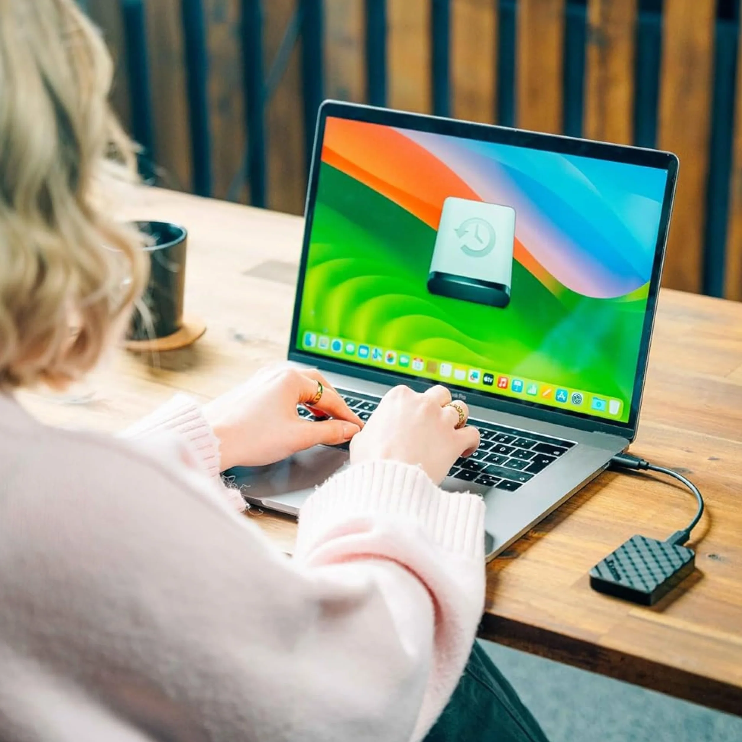 Verbatim Store 'n' Go Mini Diamond Portable SSD 2 TB, USB 3.2 Gen 1 z adapterem USB C 1000 MB/s, kompaktowy 35 g, szybki transfer danych, oprogramowanie Nero Backup, do PC i Mac, czarny