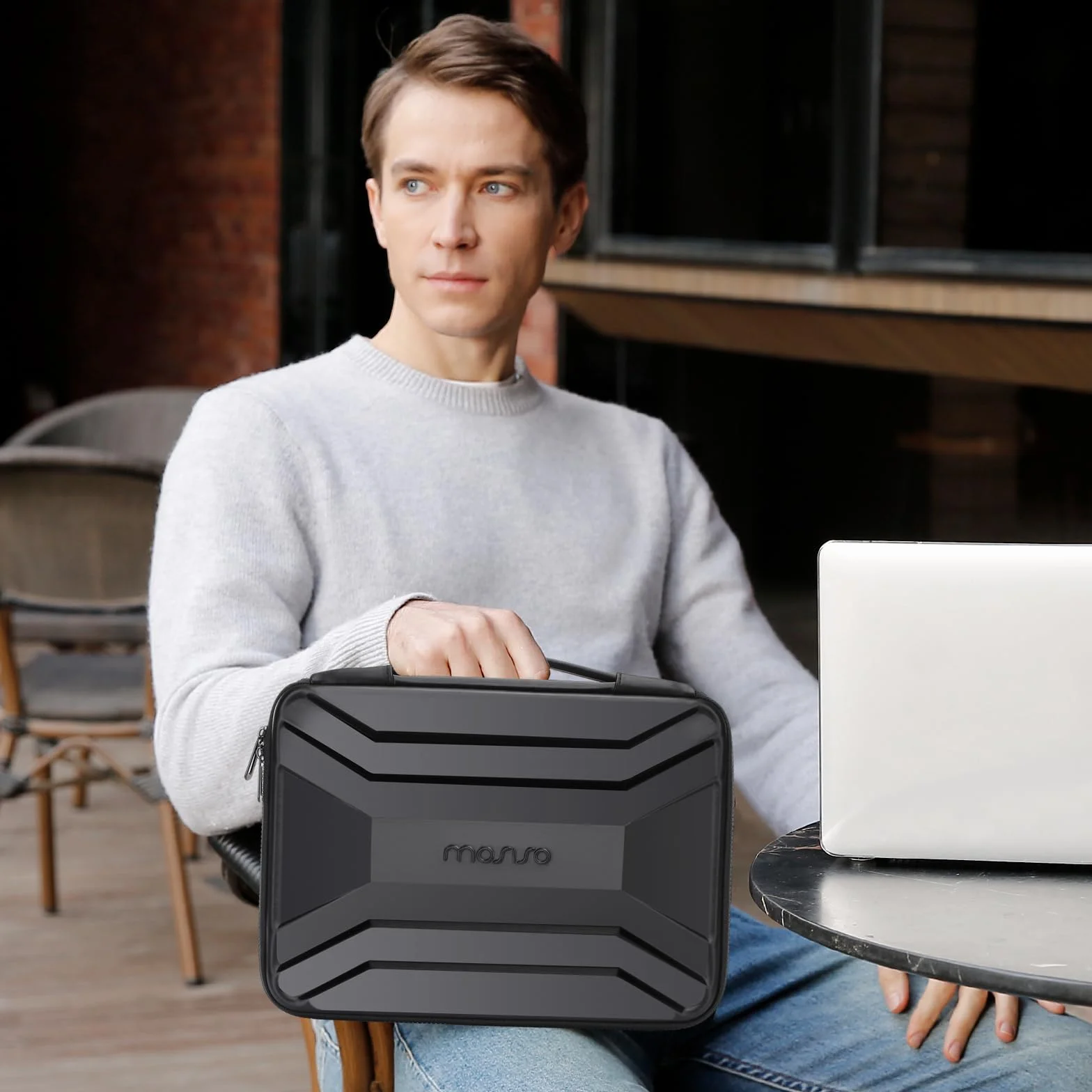 MOSISO Twarda obudowa na laptopa 33-35.6 cm, wodoodporna, odporna na wstrząsy torba, czarna | Pokrowiec na laptopa 33.8 cm, kompatybilny z MacBook HP Dell, symetryczny trapezowy komputer EVA, twarda obudowa z uchwytem