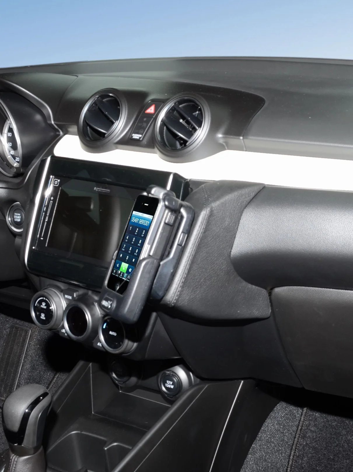 KUDA 3165 uchwyt sztuczna skóra czarny do Suzuki Swift (RZ/AZ) od 05/2017 (tylko konsola telefoniczna)
