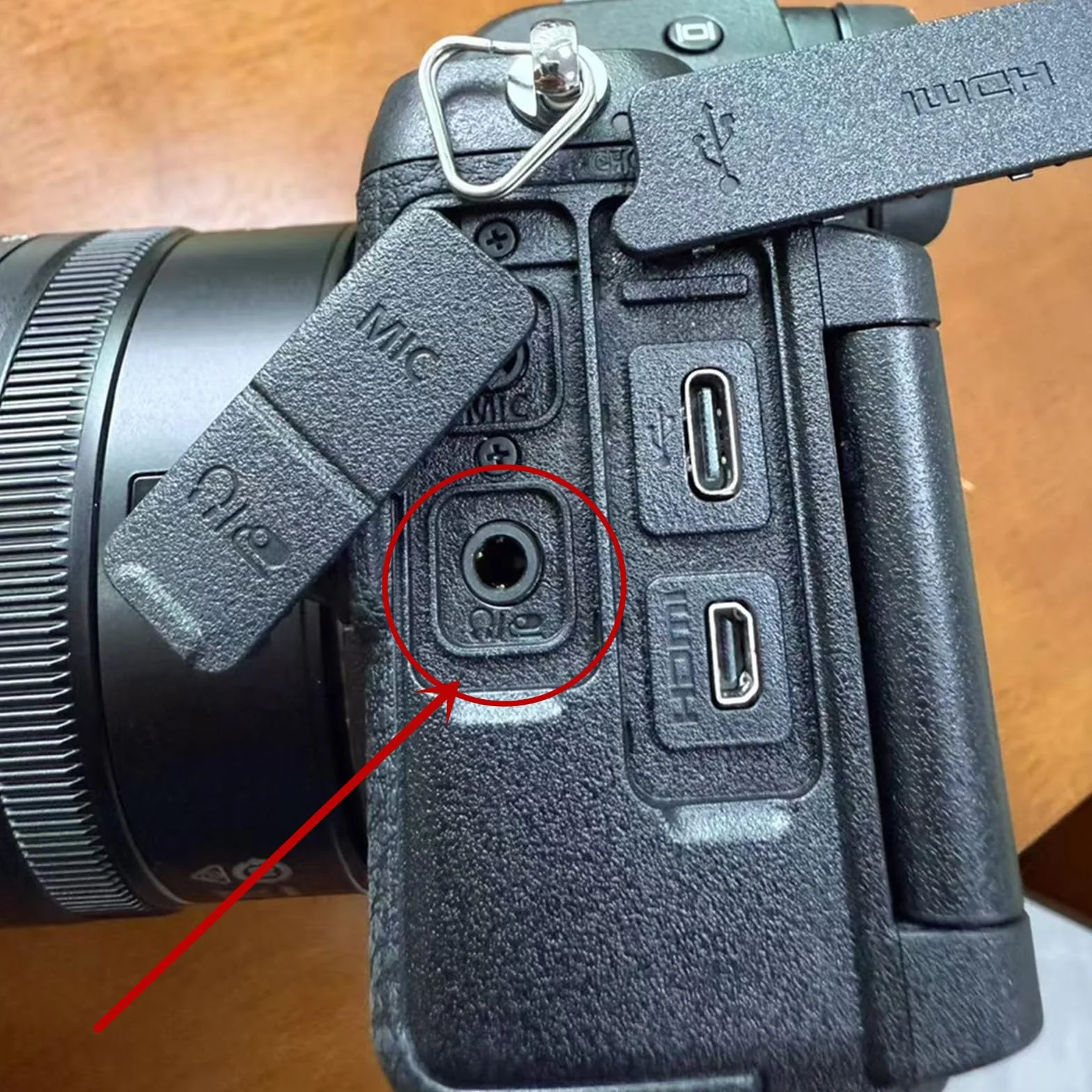 Kabel zwalniający migawkę 2,5 MM-DC3 (MC-DC3) nadaje się do aparatów Nikon Z5II/Z50II/ZR obsługuje połączenie z pilotem zdalnego sterowania aparatem w celu uzyskania ostrości i robienia zdjęć (2,5