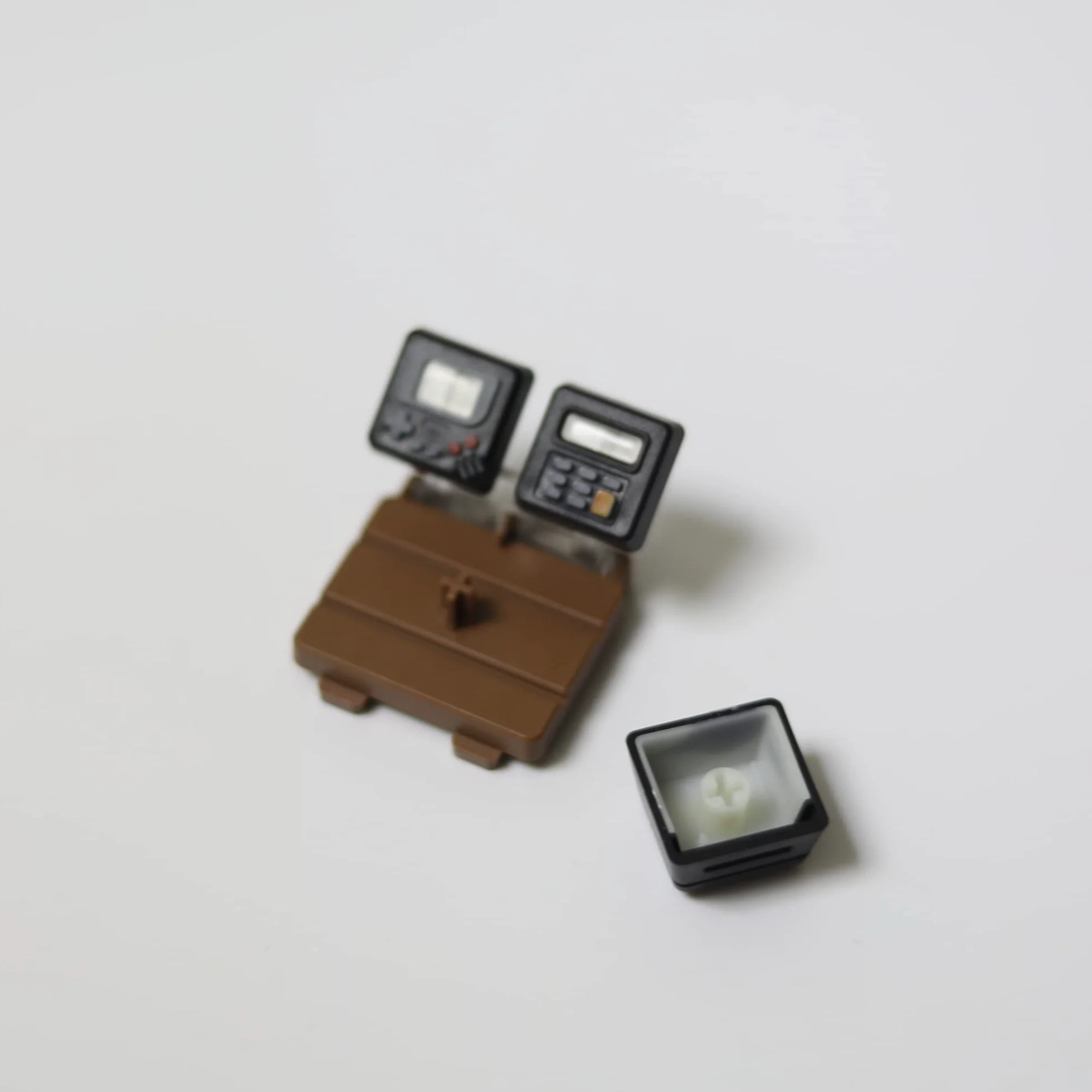 Błyszczący klawisz 3D ESC R4 do klawiatury mechanicznej, retro mini podkładka do gier (czarny)