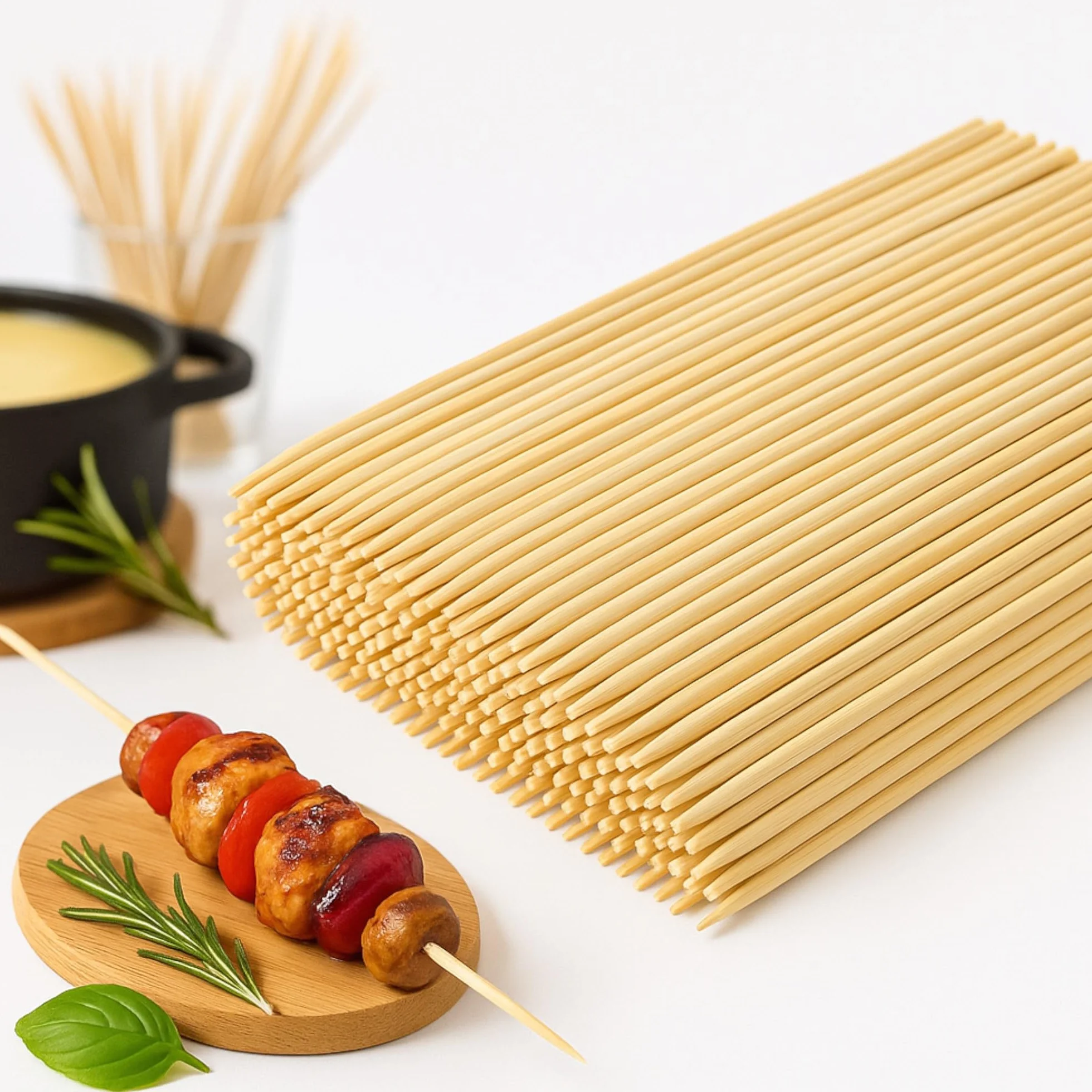 MIJOMA Szpikulce do szaszłyków, drewniane rożny ze stabilnego drewna bambusowego, jednostronne ostrze, do BBQ, koktajli, kebabów, na imprezy i imprezy grillowe (200, 30 cm)