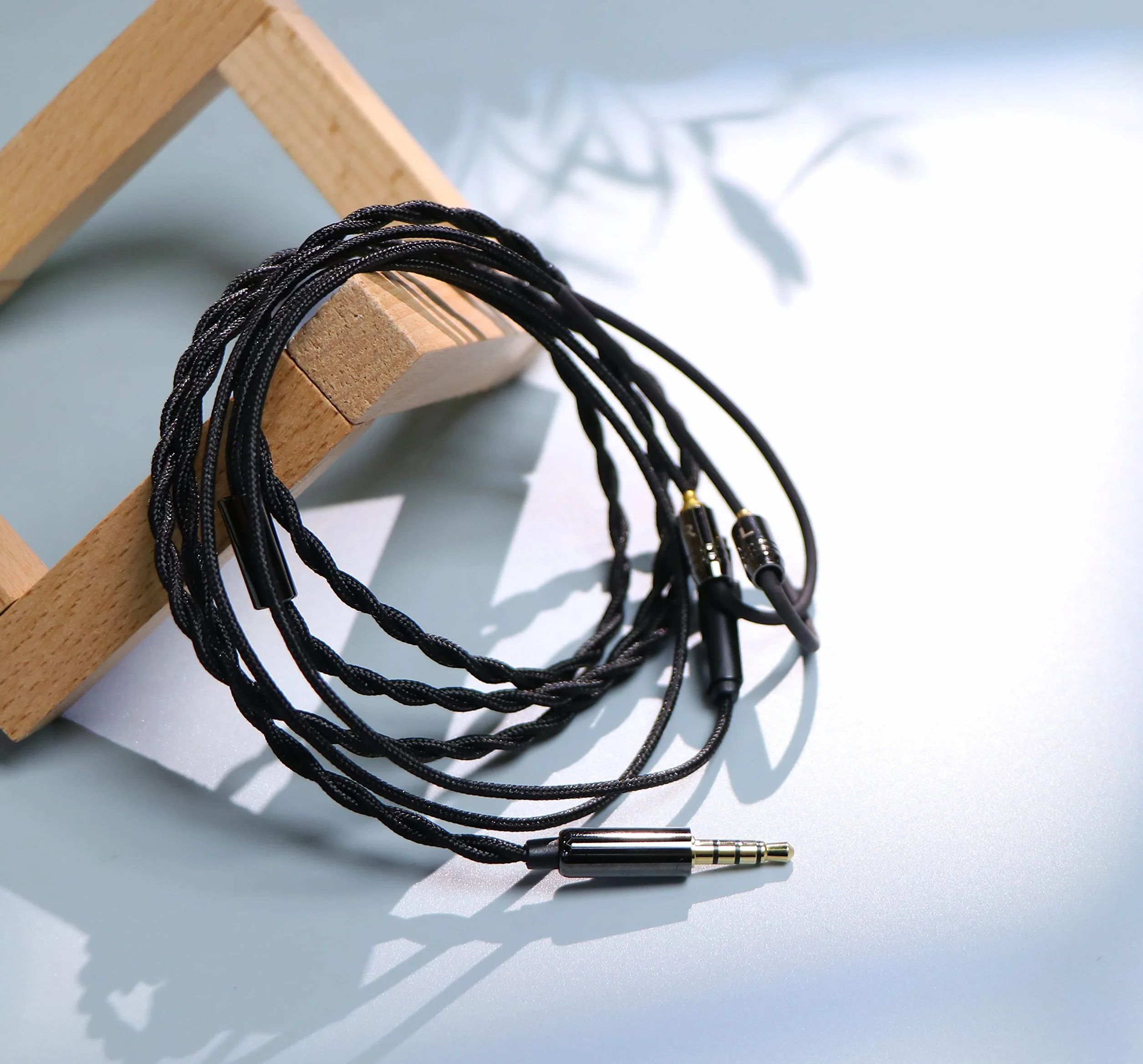 Linsoul Tripowin Zombur 4N kabel beztlenowy OFC 4N HiFi IEM z mikrofonem, zewnętrzna warstwa przędzy bawełnianej do audiofilskiego kabla zastępczego (z mikrofonem, 3,5, MMCX)