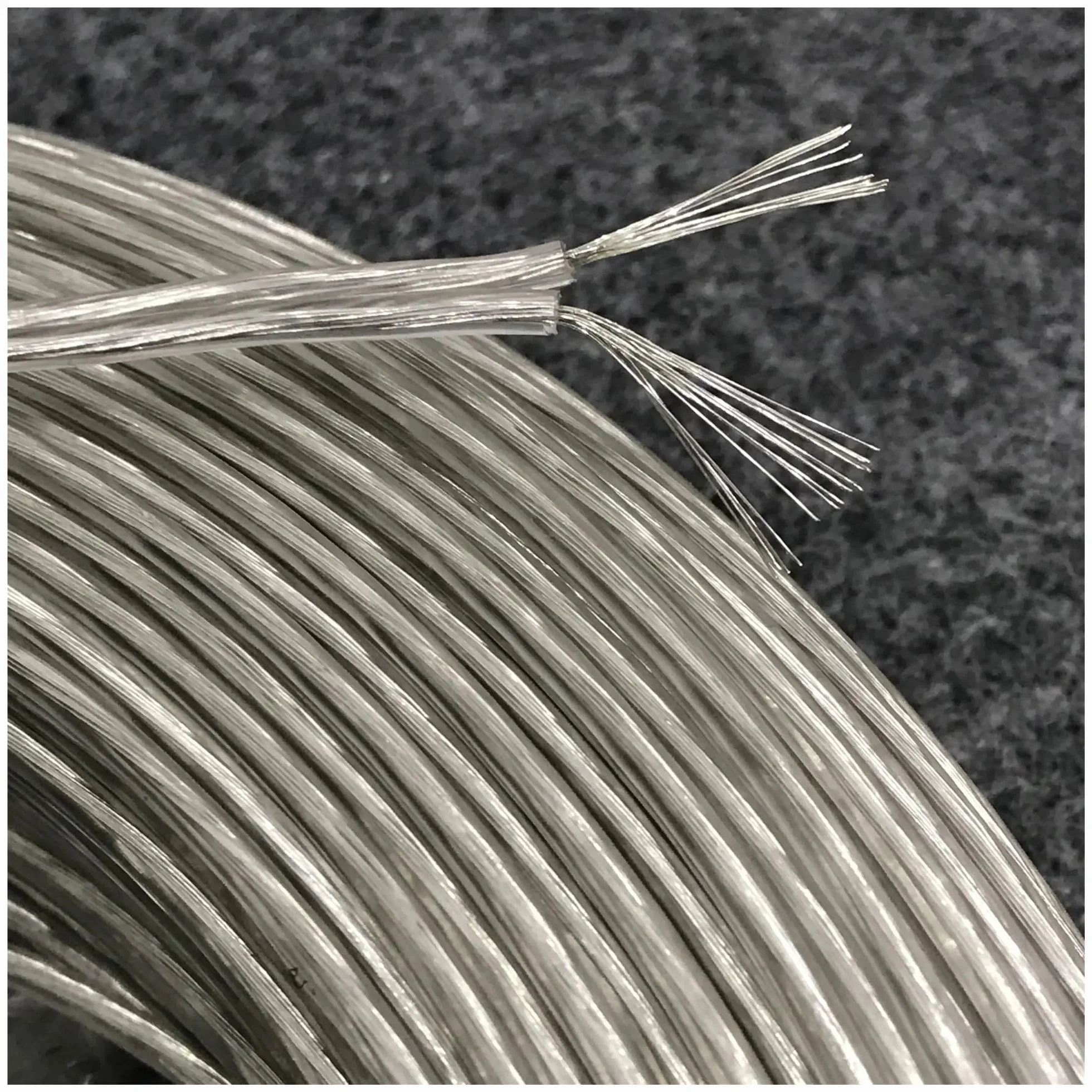 Przewody i kable UL (PVC) Dwukierunkowy drut równoległy przezroczysty drut miedziany ocynowany kabel do lampy L + E D wodoodporny kwadratowy kabel ładujący 0,75/1/2/2,5(2core 2,0 mm2)