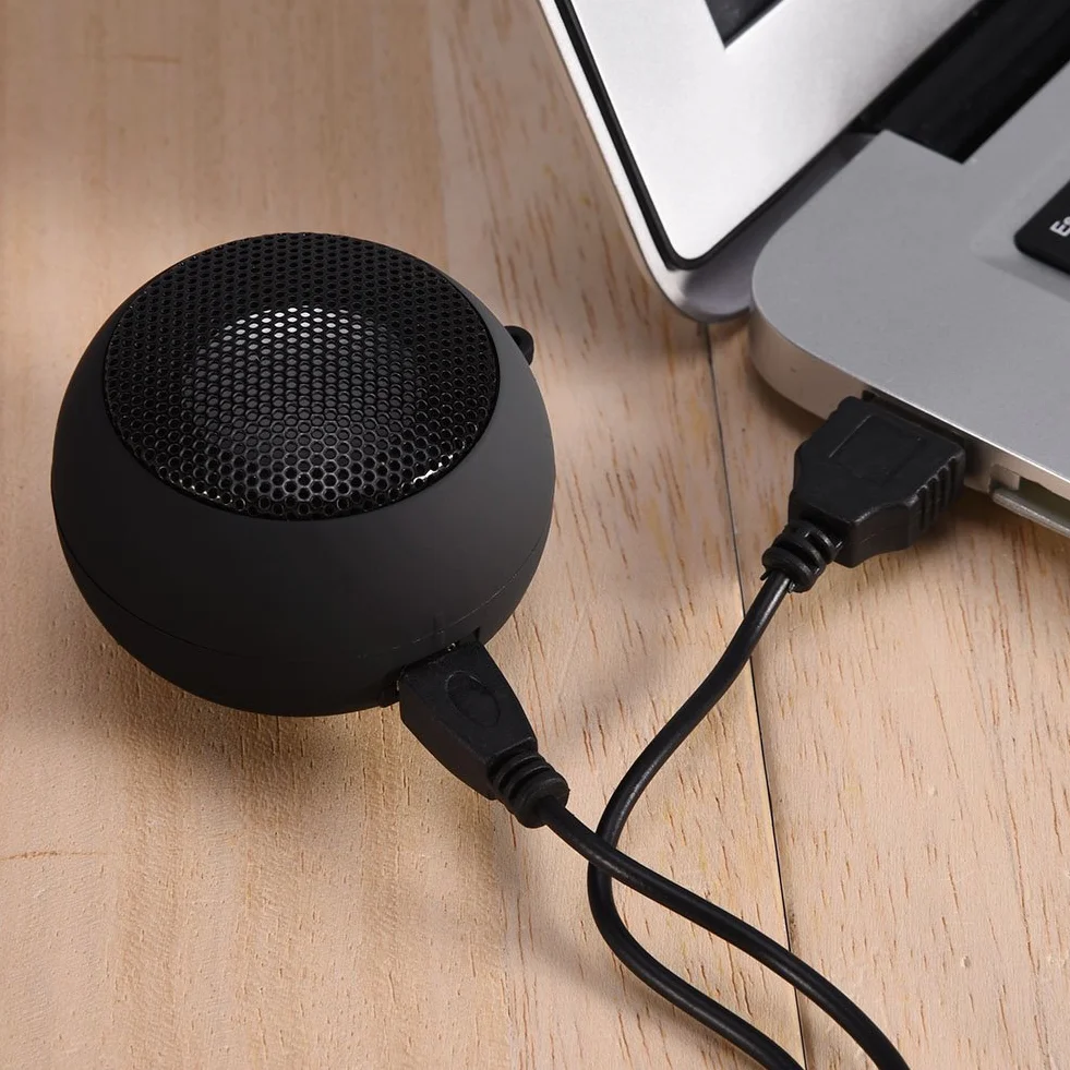 Mini przenośny głośnik głośny podróżny wbudowany akumulator z kablem do ładowania USB 3,5 mm do telefonu komórkowego MP3 PC (czarny)