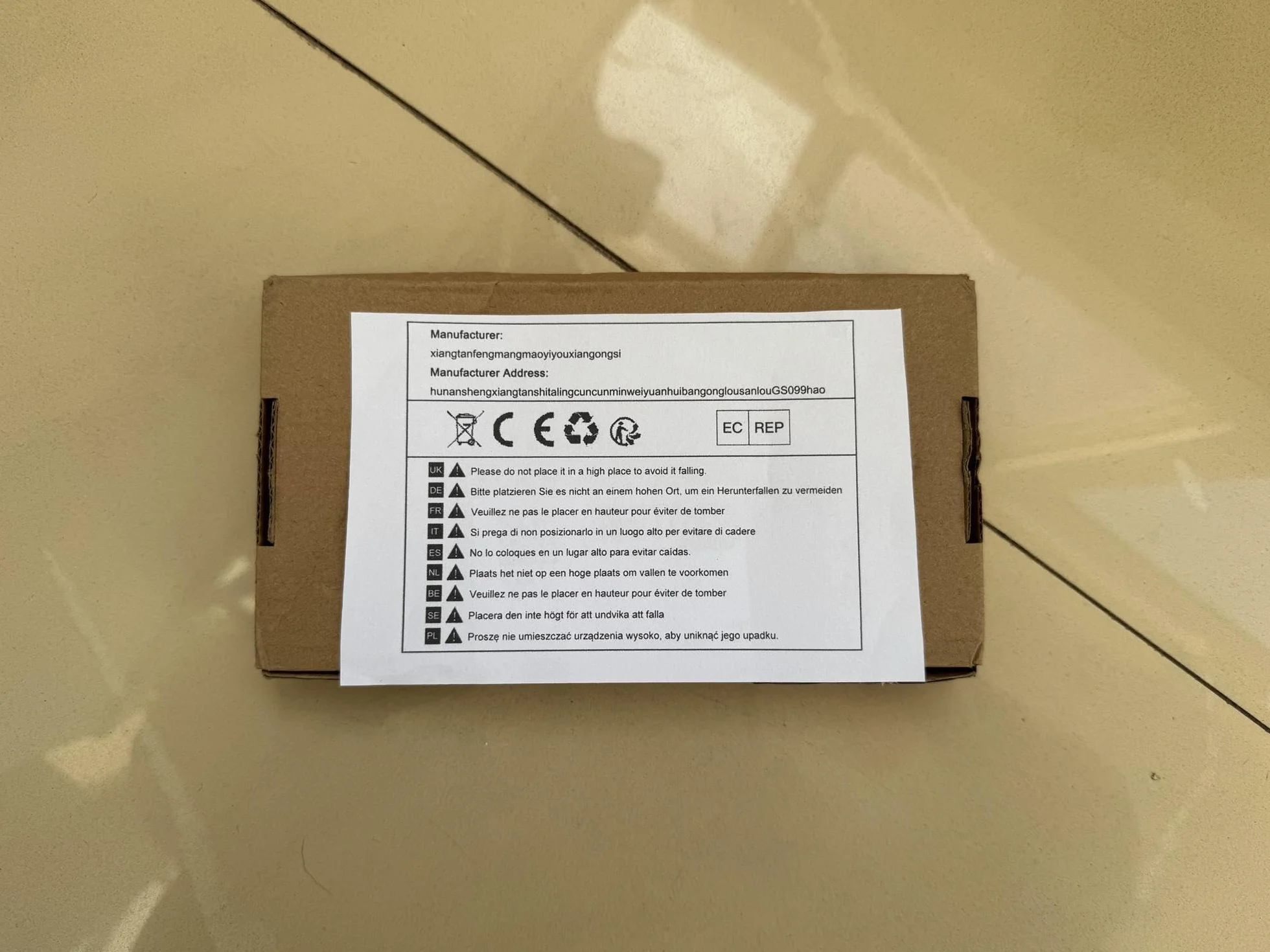 Magnetyczne etui z przyssawką do iPhone'a 16/16 Plus/16 Pro / 16 Pro Max, rozpraszanie ciepła, wentylowane, wydrążone etui na tył telefonu, obrotowy składany pierścień, 16pro max, srebrny