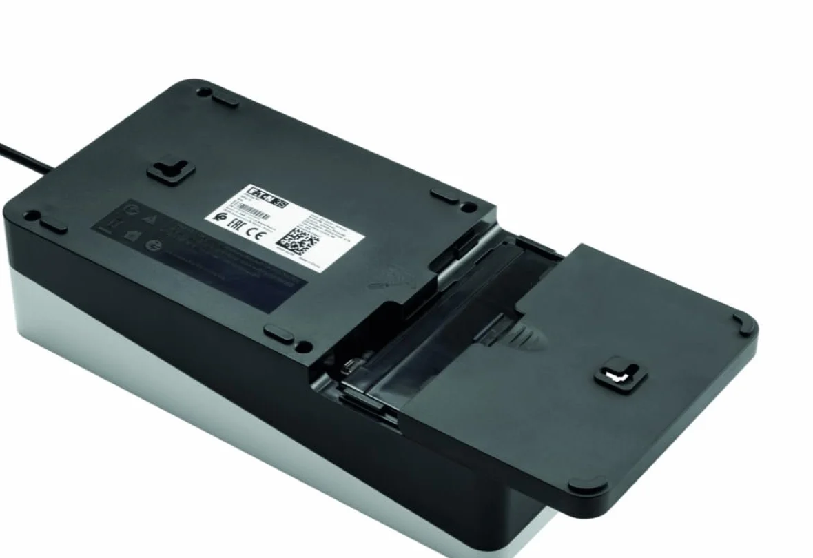 Eaton 3S 700 IEC - 3S700I - zasilacz bezprzerwowy (UPV) - 700 VA z ochroną przed przepięciem (8 wyjść IEC, ochrona przed przepięciem, 2 porty ładowania USB typu A) - biały i czarny