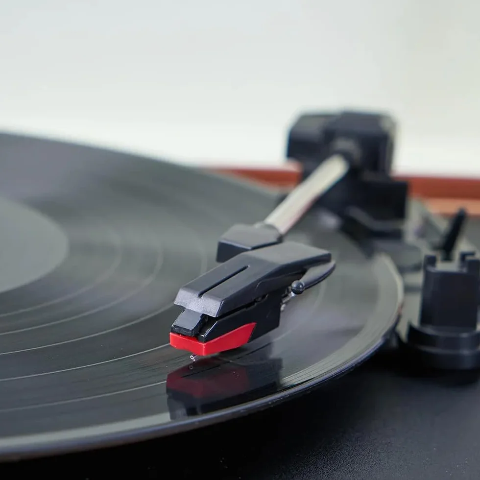 Odtwarzacz płyt Bluetooth z głośnikami, konwersja winylu na MP3, łączność USB, dźwięk stereo, idealny dla entuzjastów domowego audio i muzyki