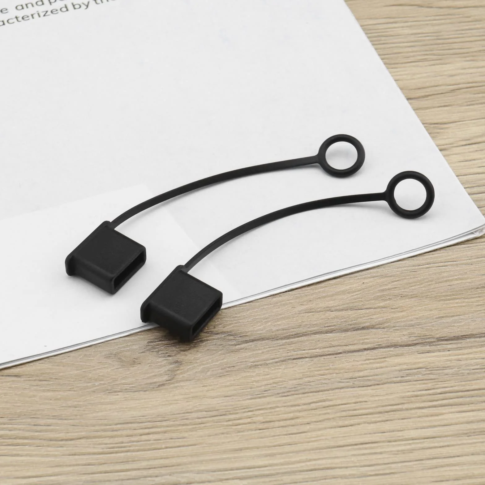 OTOTEC Zestaw 10 osłon wtykowych portów USB, osłona kabla USB C, osłona ochronna portu USB + zatyczki przeciwpyłowe USB C + ochraniacze przeciwpyłowe do gniazda słuchawkowego 3,5 mm, gumowe