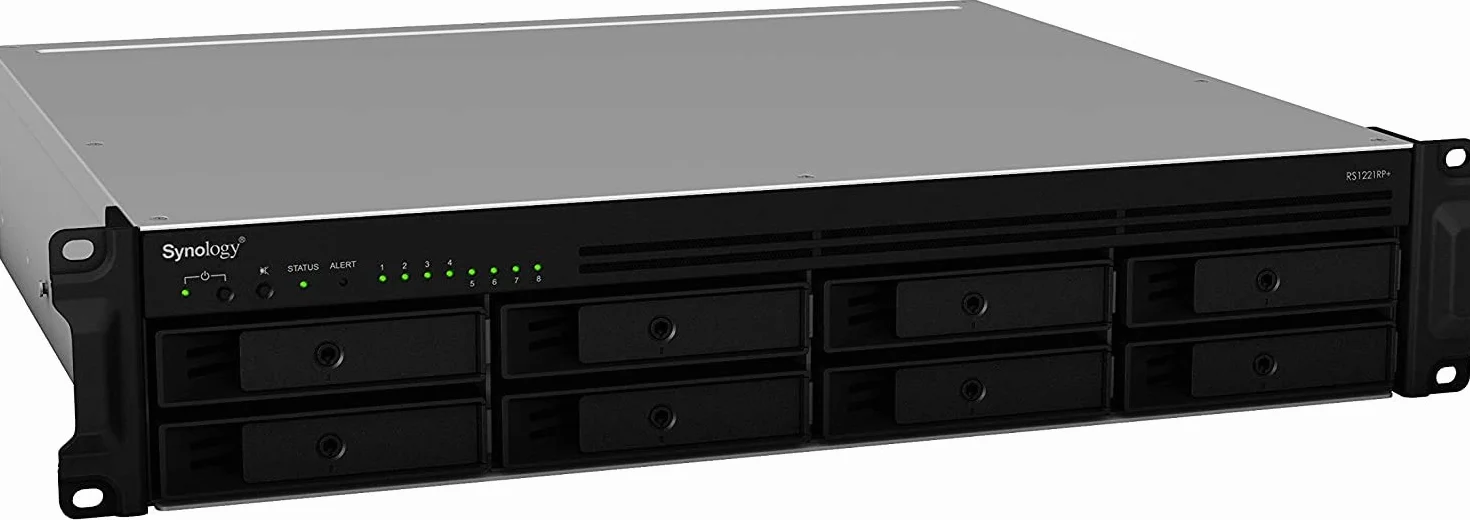 Synology Czterordzeniowy procesor RS1221RP+8 Bay NAS 2,4 GHz
