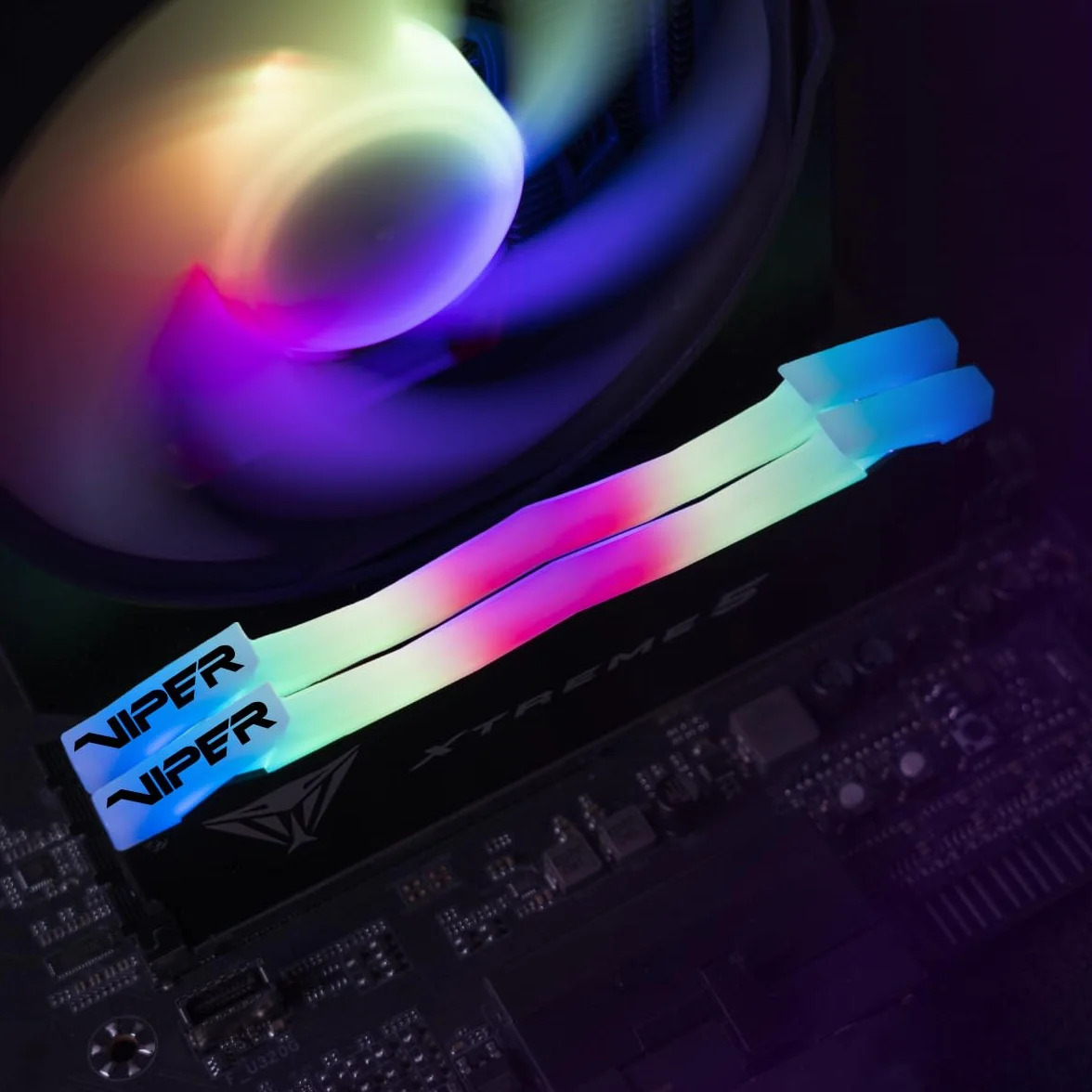 Patriot Viper Xtreme 5 RGB DDR5 RAM 32 GB (2 x 16 GB) 8000MT/s CL38 Zestaw pamięci do gier do komputera stacjonarnego UDIMM - PVXR532G80C38K