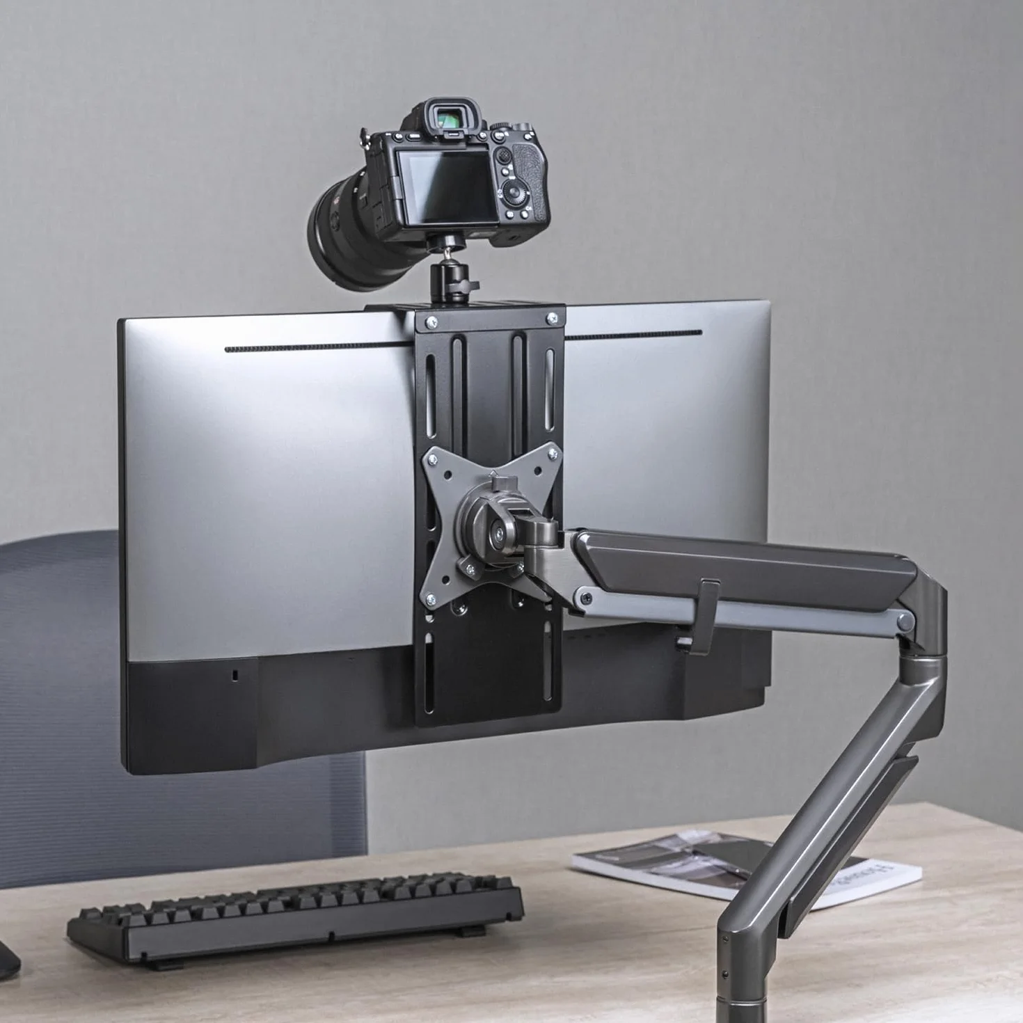 RS463 Uchwyt Kamery Mocowanie VESA 100x100 do Monitora 2 kg