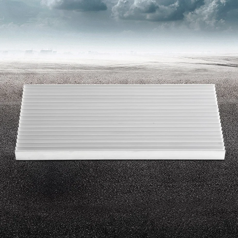 Aluminiowy radiator do lamp LED na 8 sztuk diod 3W lub 20 sztuk diod 1W, 300x140x20mm