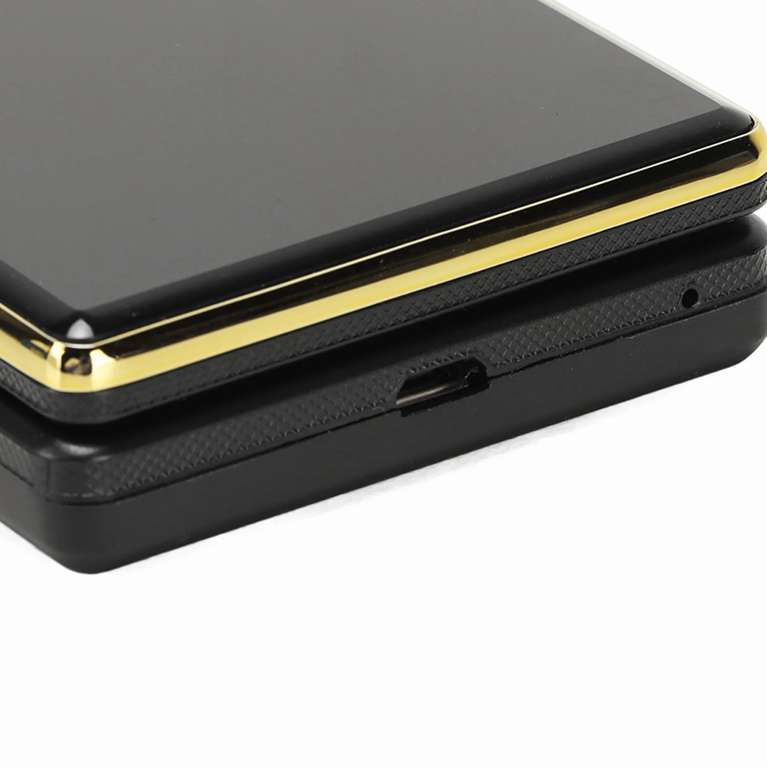 Odblokowany Telefon Komórkowy z Klapką dla Seniorów, Podstawowa Funkcja Telefon Komórkowy z Dużymi Przyciskami 2G, 5900 MAh, Przycisk SOS, Latarka, Dual SIM, Głośny Głos, Ekran 2,8"