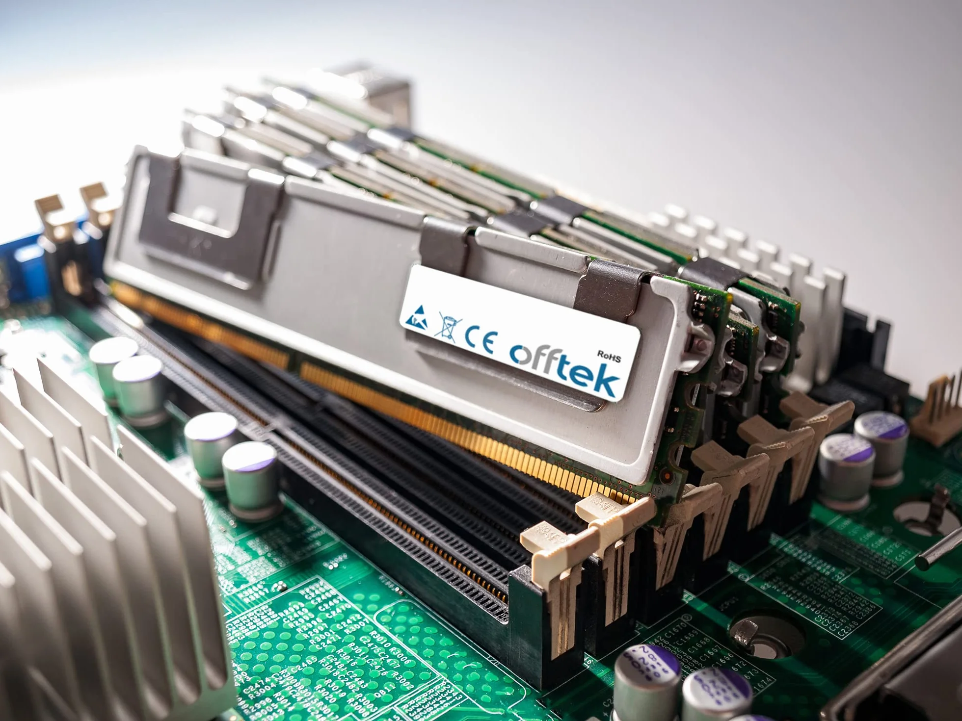 OFFTEK 16GB Pamięć RAM 288 Pin DDR4 PC4-25600 (3200Mhz) ECC Registered Dimm