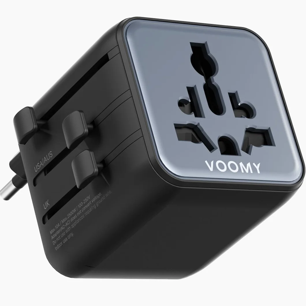 Voomy Uniwersalny Adapter Podróżny – 200+ Krajów w tym UK, USA, Japonia, Tajlandia & Australia, 2500W Ochrona Przeciwprzepięciowa, Kompaktowy Design