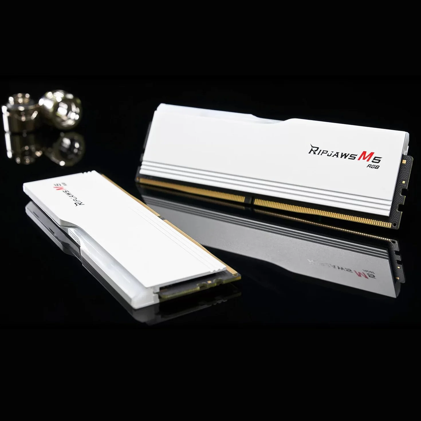 G.Skill Ripjaws M5 RGB (Intel XMP) 32 GB (2 x 16 GB) DDR5 6000 MHz CL36-36-36-96 1,35 V pami?? stacjonarna RAM, F5-6000J3636F16GX2-RM5RW, bia?y