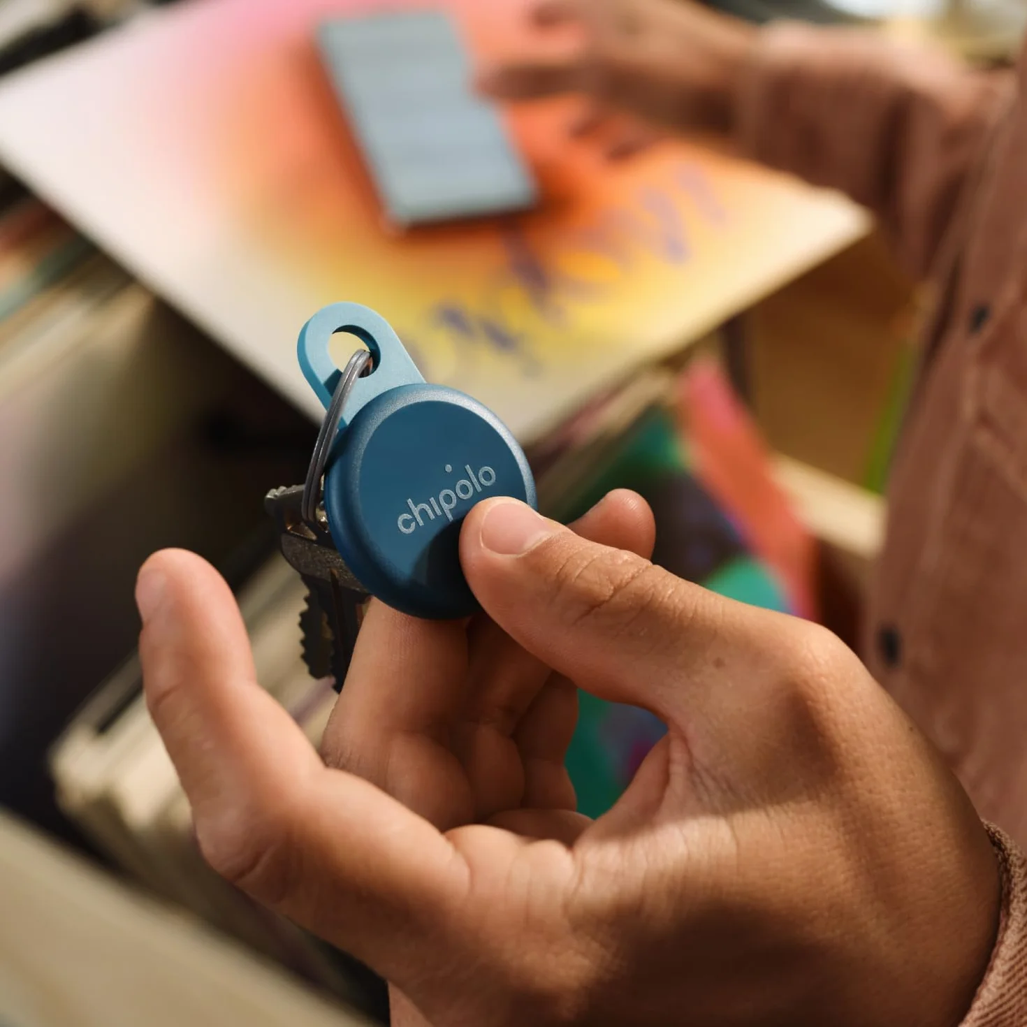 Chipolo LOOP - Ładowalny tracker Bluetooth do lokalizacji kluczy i kieszeni | lokalizator przedmiotów do kluczy, kompatybilny z Apple Find My lub Find Hub (4-Pak)
