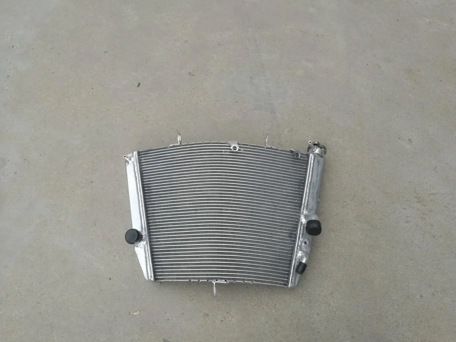 Radiatora Steam Deck Pasuje Do 2006-2015 Suzuki GSXR600 GSXR750 K6 K7 GSXR 600 750 Aluminiowa Chłodnica Chłodnicy Chłodzenie Płynu Chłodzącego 2006-2011 Radiator przewodzącym