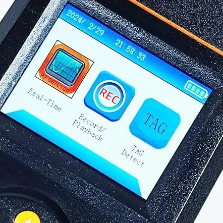 Detektor mikroszpiegowski i lokalizator samochodowy z pełnym skanerem RF-GSM-GPS-TAG-WIFI-BLUETOOTH najwyższej klasy (DS-828)