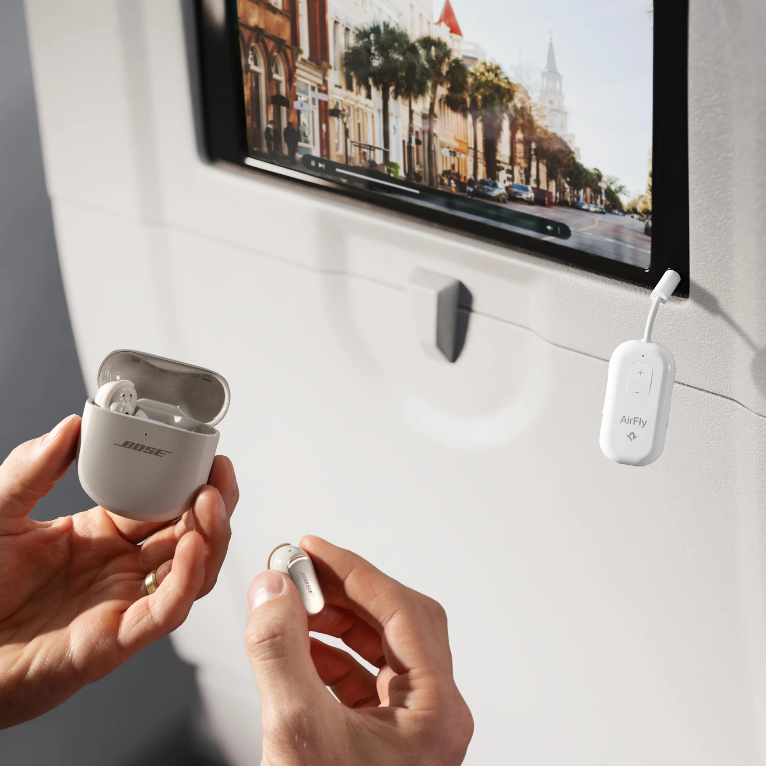 AirFly Pro 2 – adapter Bluetooth do samolotu, para 2 słuchawek AirPods lub słuchawek bezprzewodowych, nadajnik i odbiornik Bluetooth AUX 3,5 mm do samochodów, łodzi, bieżni, telewizorów i innych