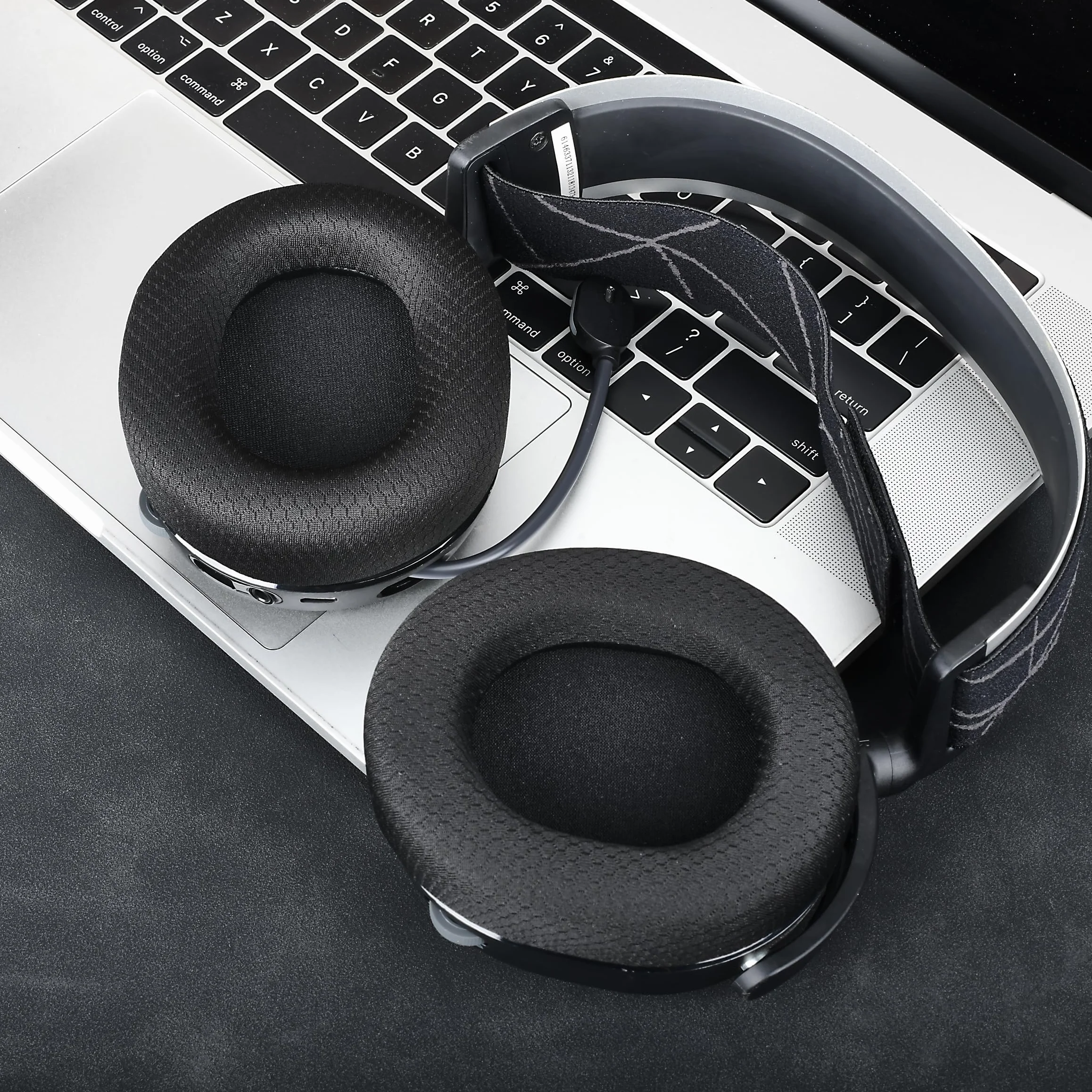 SteelSeries Arctis Wymienne Nauszniki z Czarnej Tkaniny Kompatybilne z Modelami 3/5/7/9/1/Pro Bezprzewodowy Zestaw Słuchawkowy